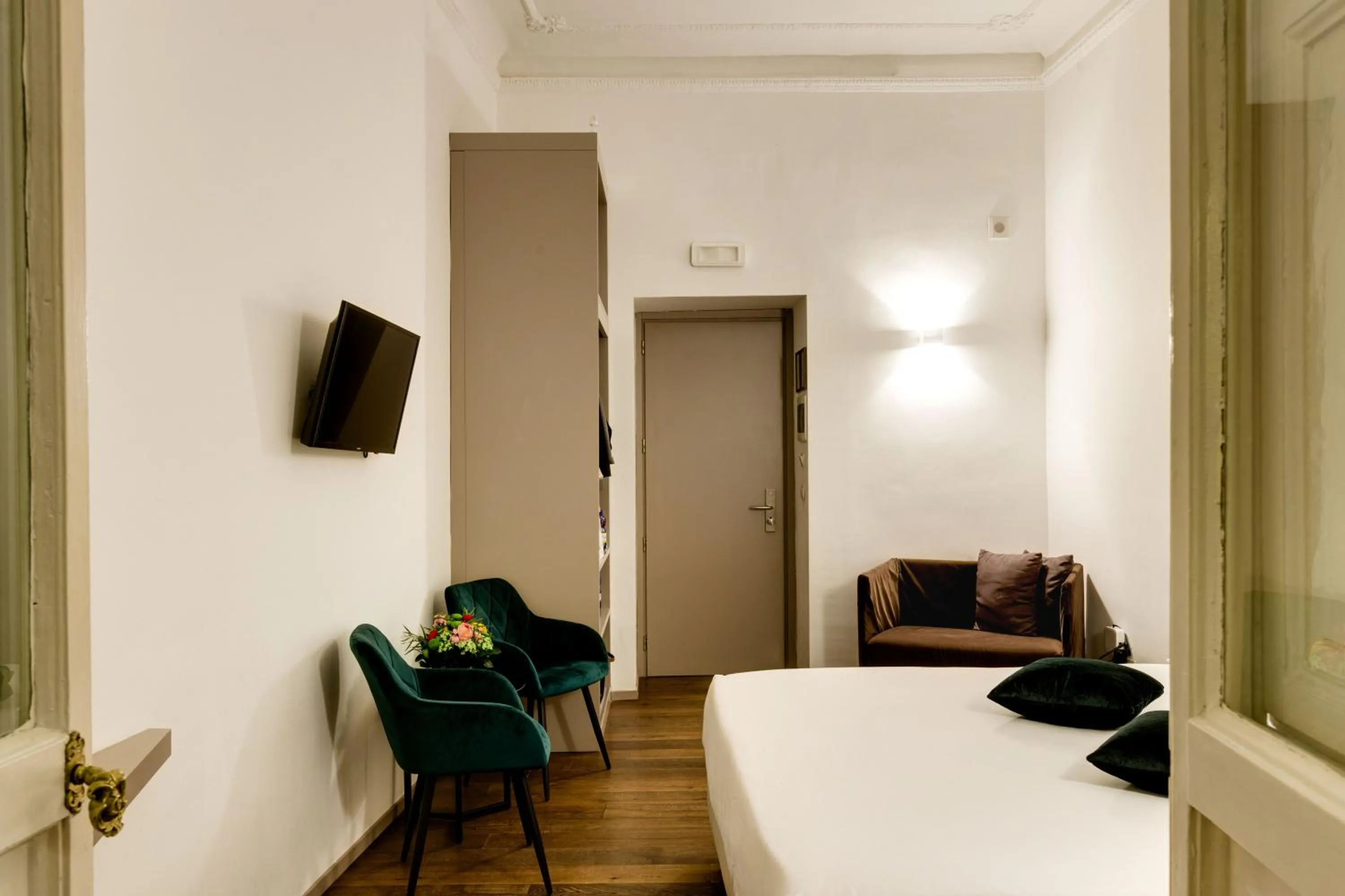 Bedroom, Bed in V Collection Piazza Farnese Luxury Suites