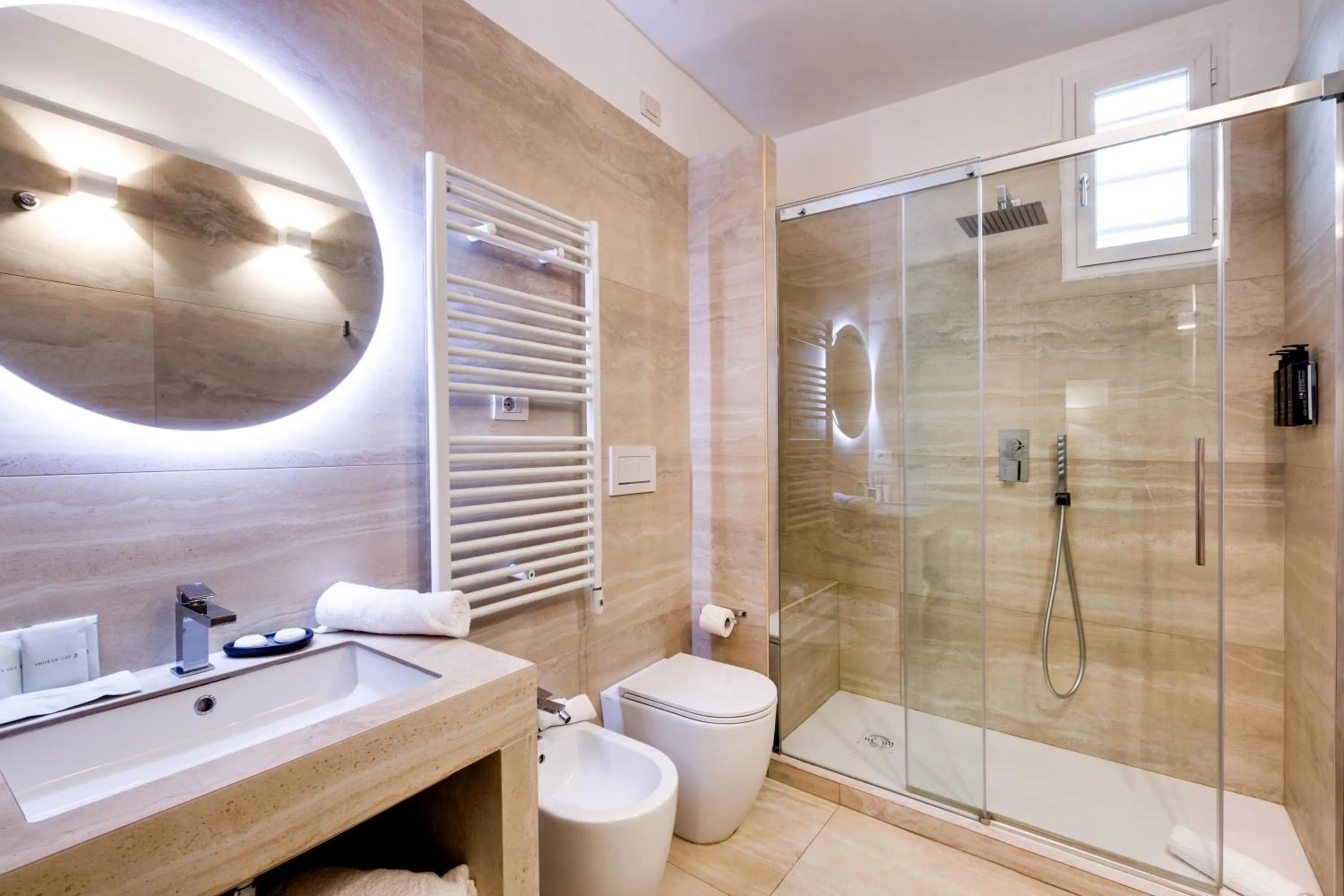 Bathroom in V Collection Piazza Farnese Luxury Suites