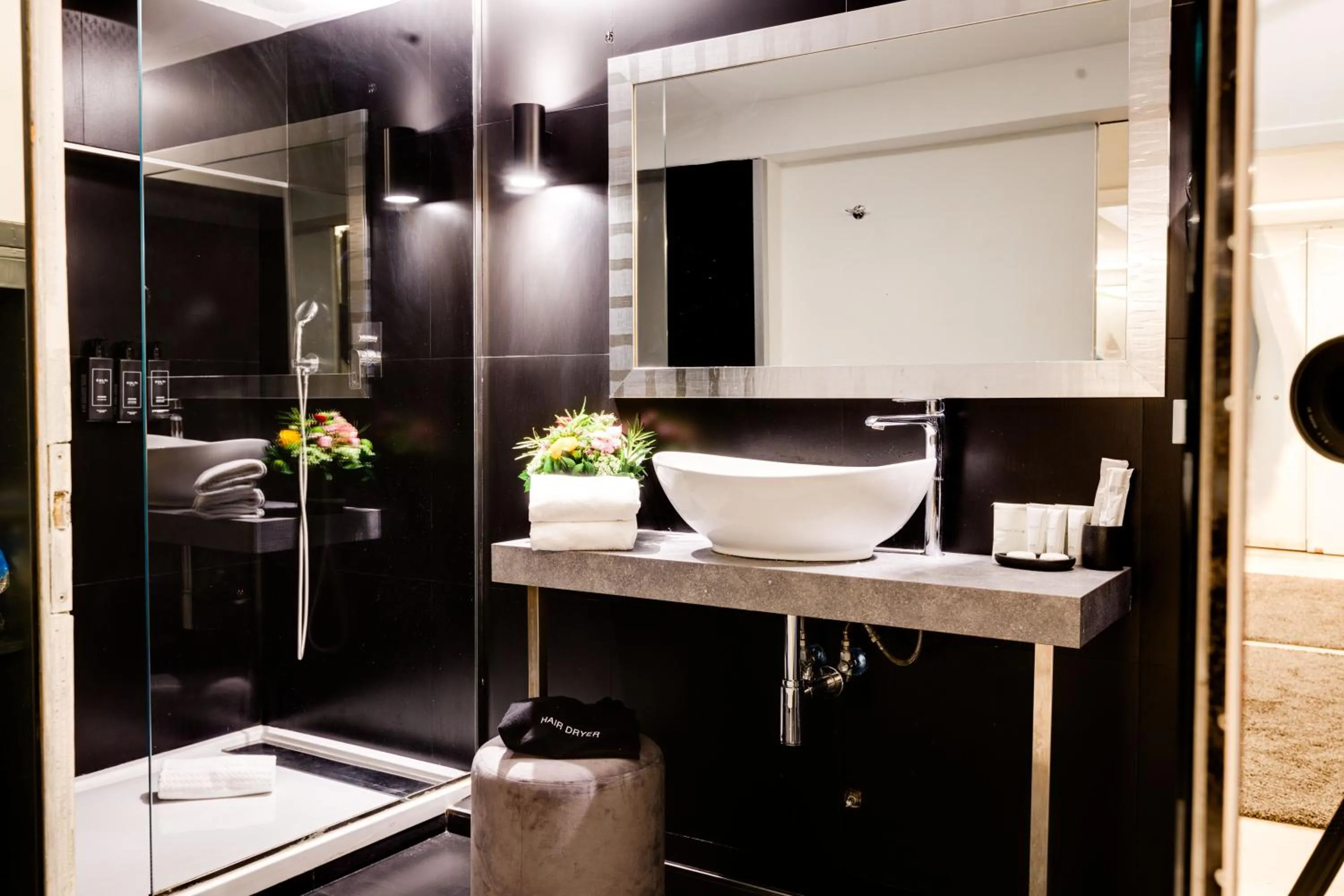 Bathroom in V Collection Piazza Farnese Luxury Suites