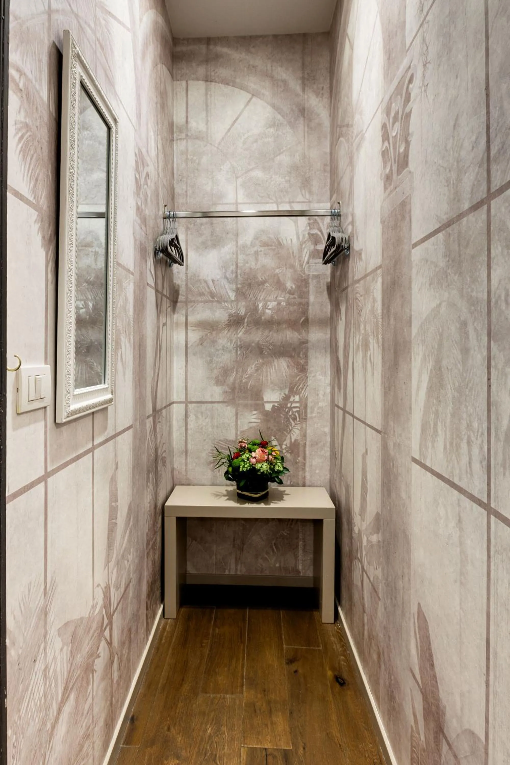 wardrobe in V Collection Piazza Farnese Luxury Suites