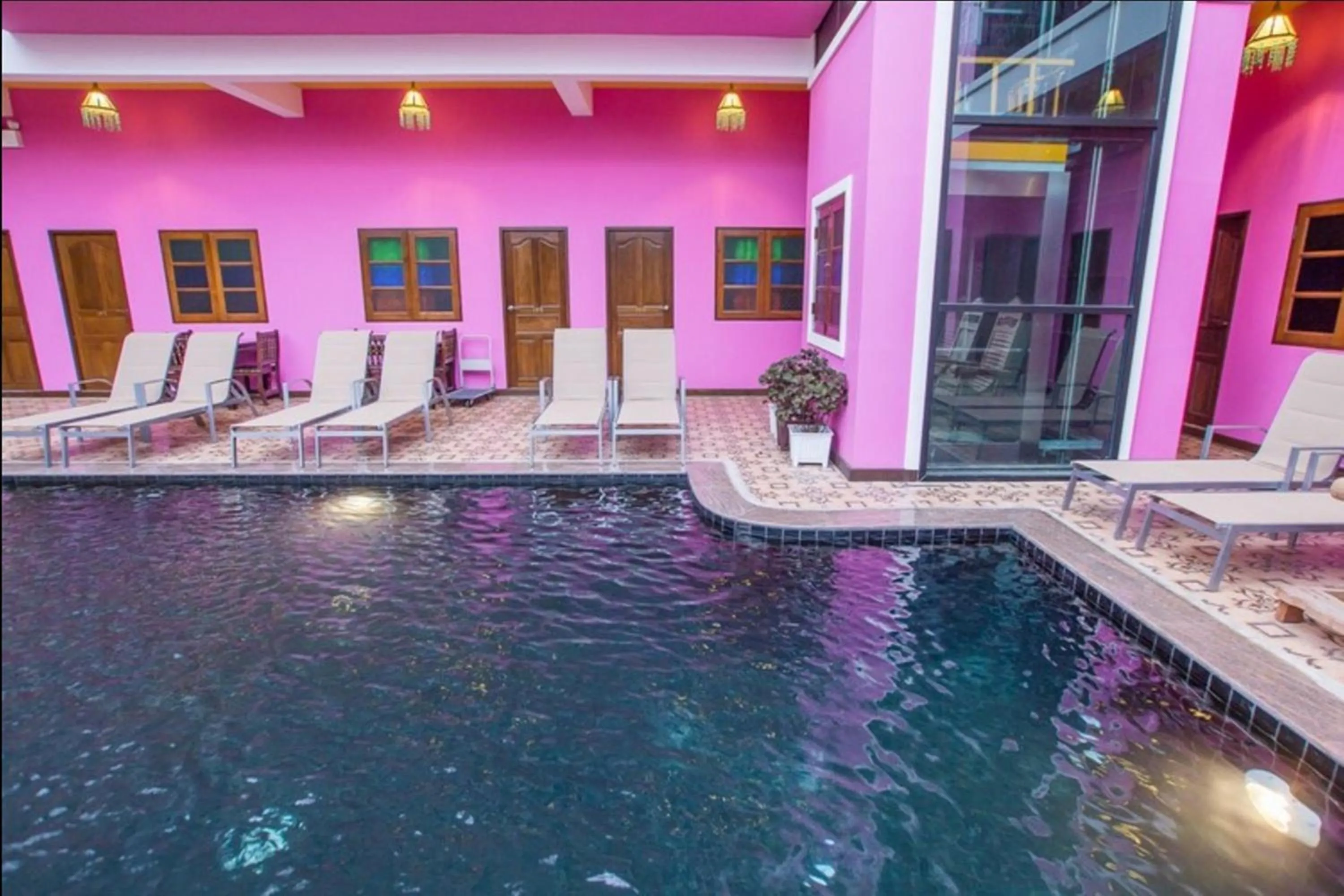 Swimming pool in Changpuak Boutique House