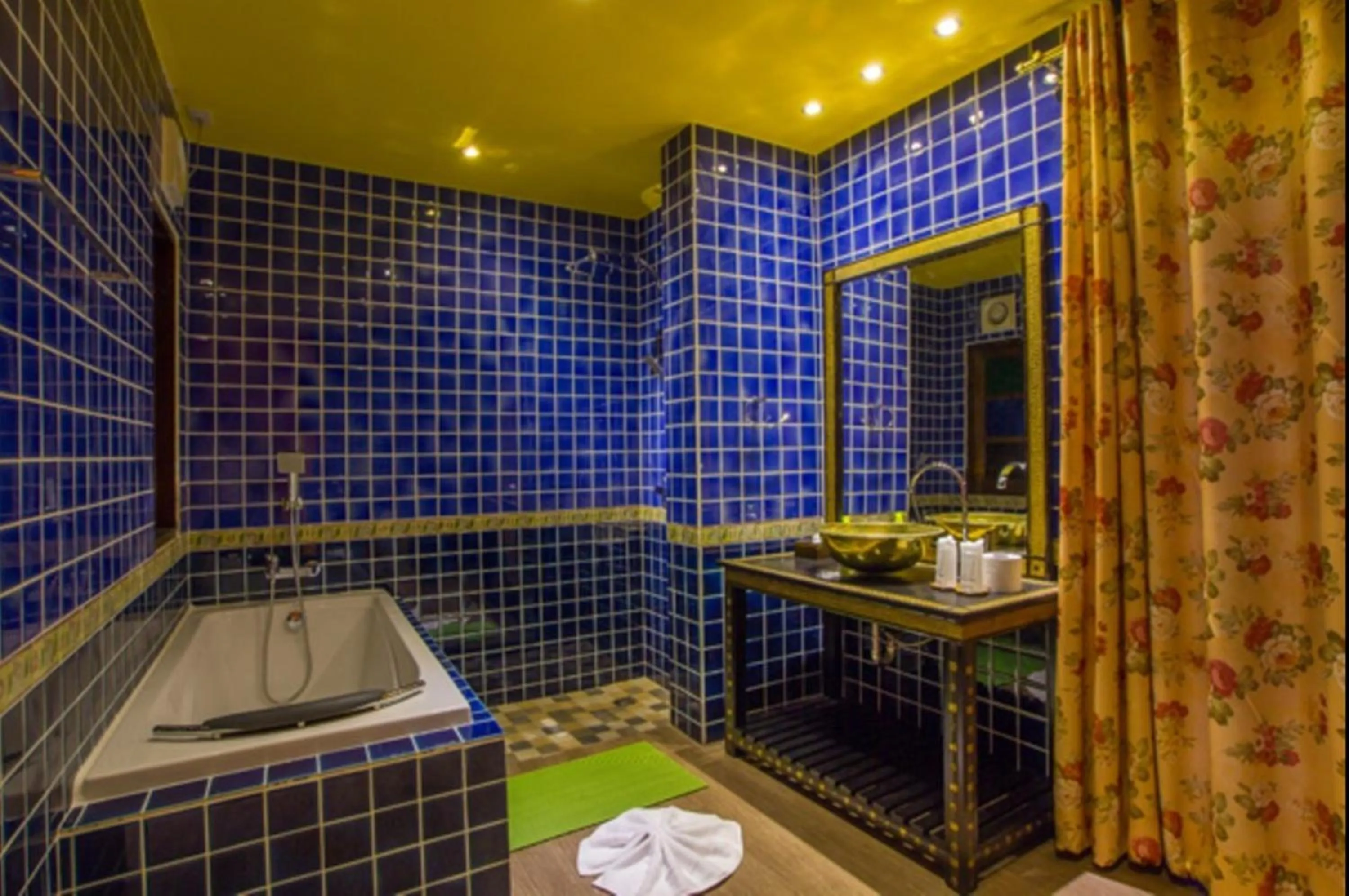 Bathroom in Changpuak Boutique House
