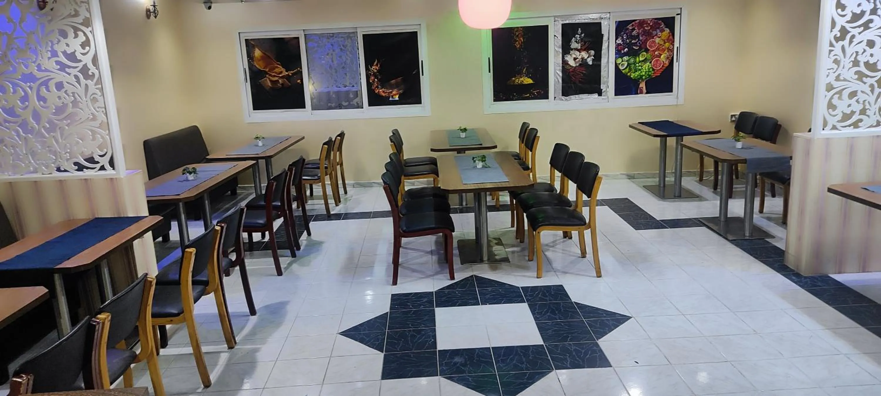 Restaurant/places to eat in Aygro Hotel