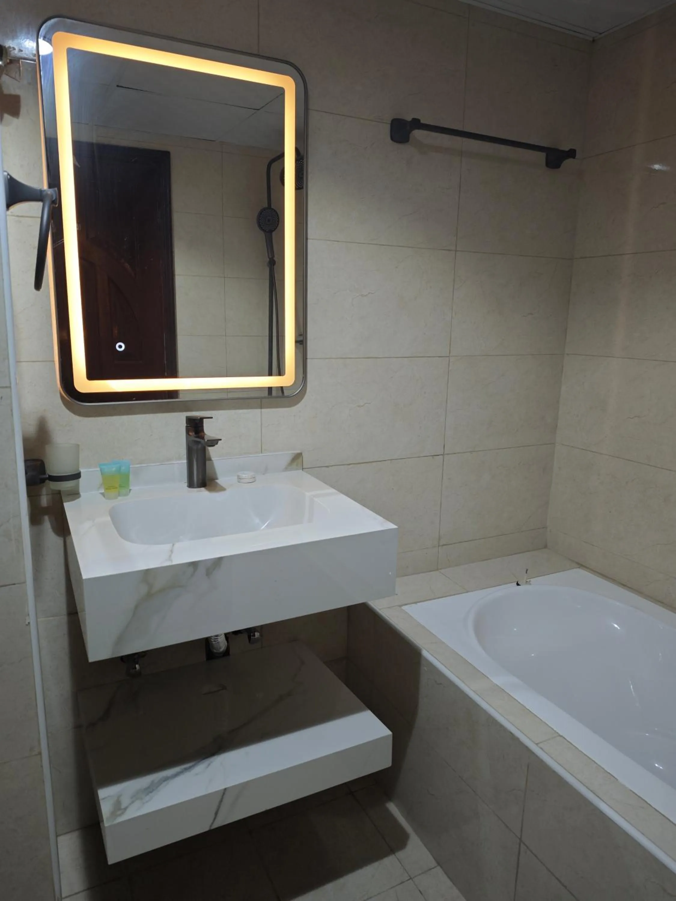 Bathroom in Aygro Hotel