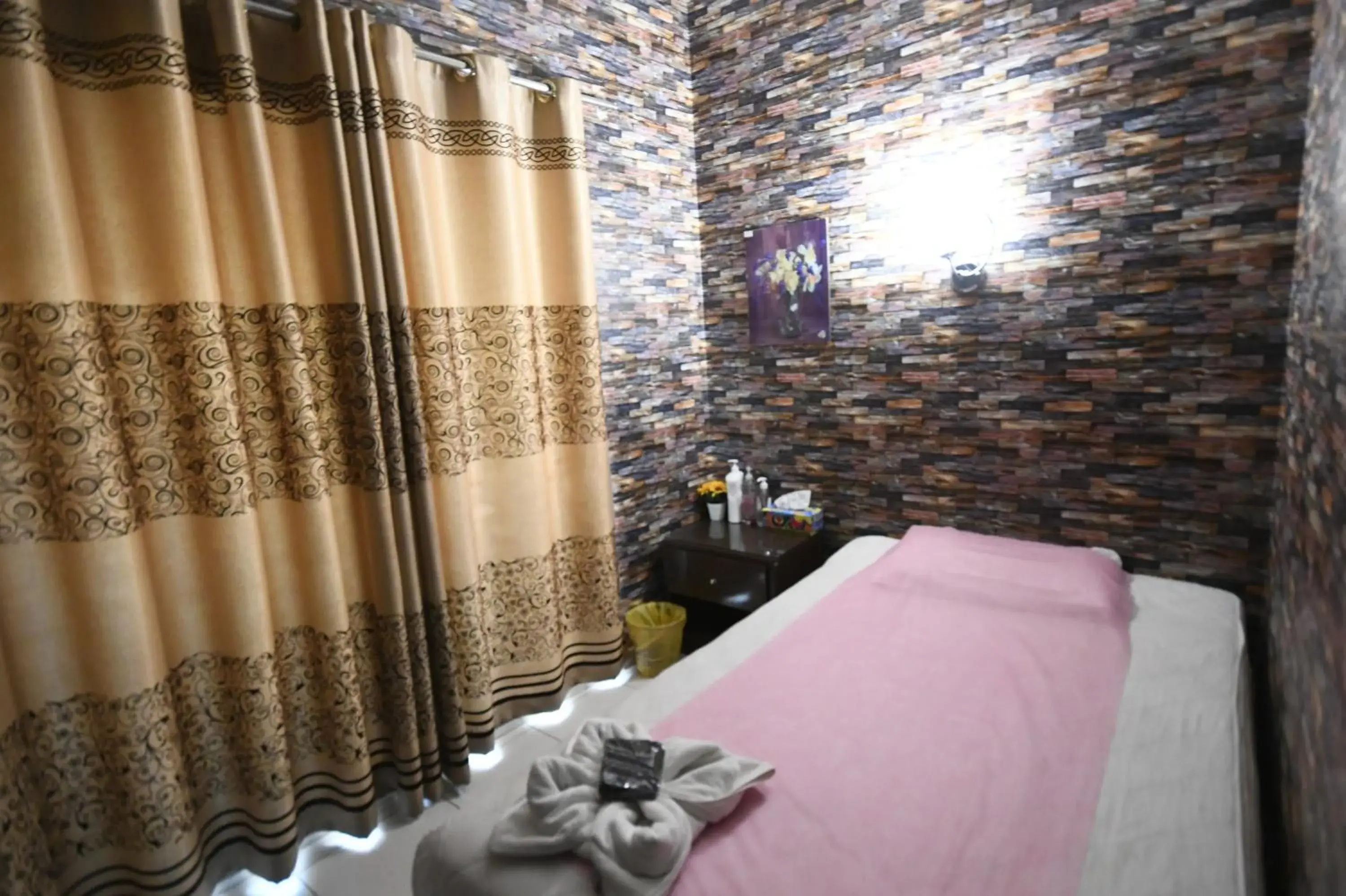 Massage, Bed in Aygro Hotel Massage, Bed in Aygro Hotel