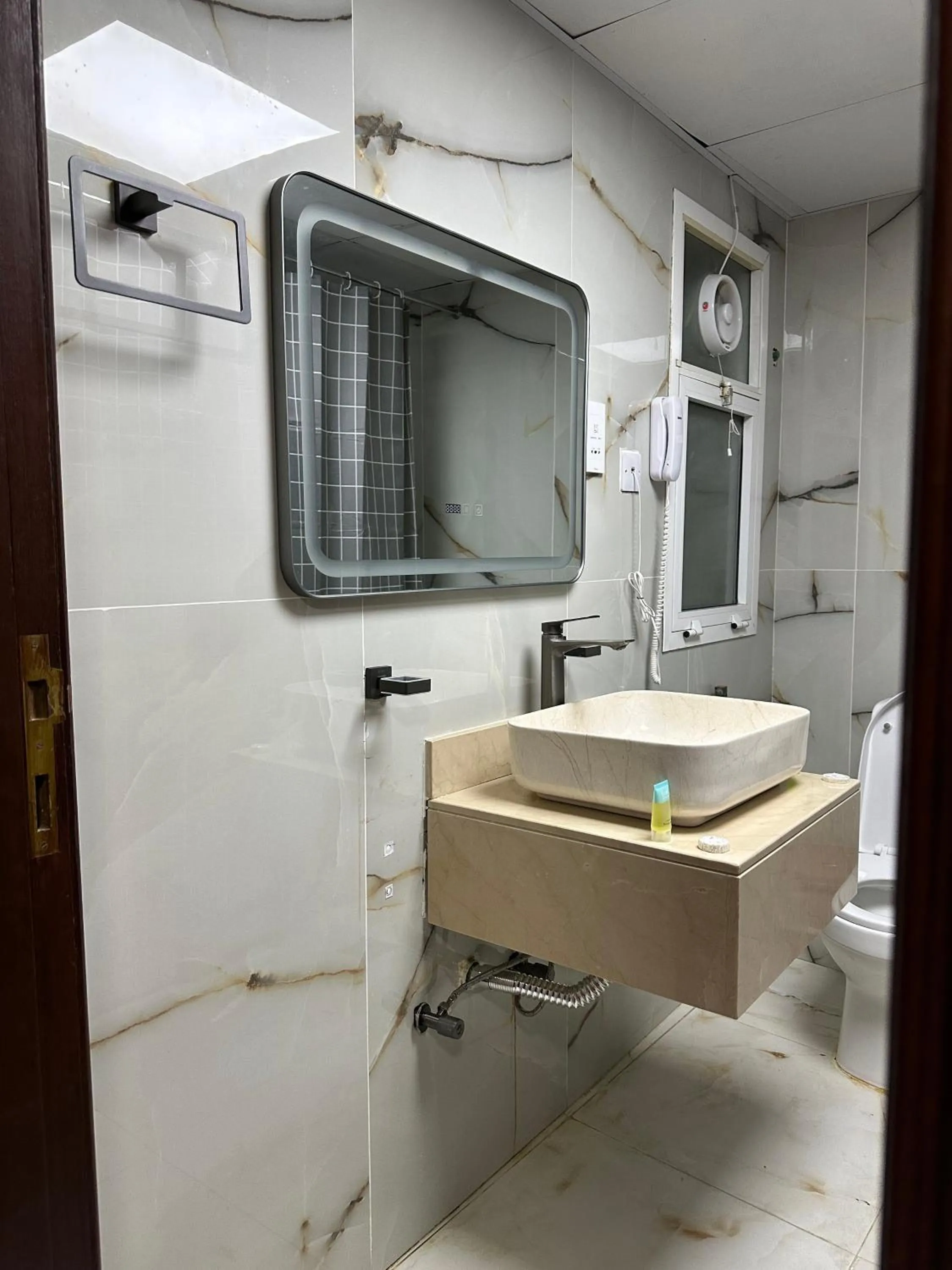 Bathroom in Aygro Hotel