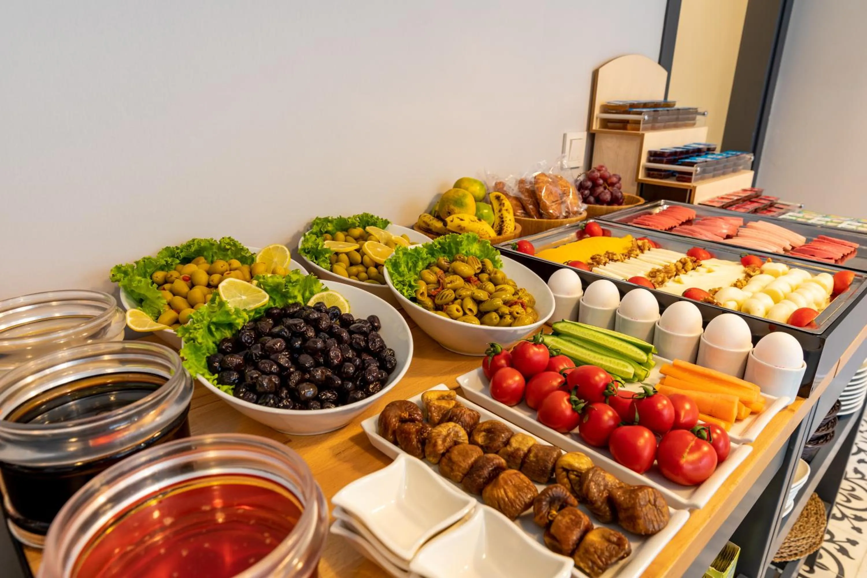 Breakfast in Green Parrot Hotel Istanbul