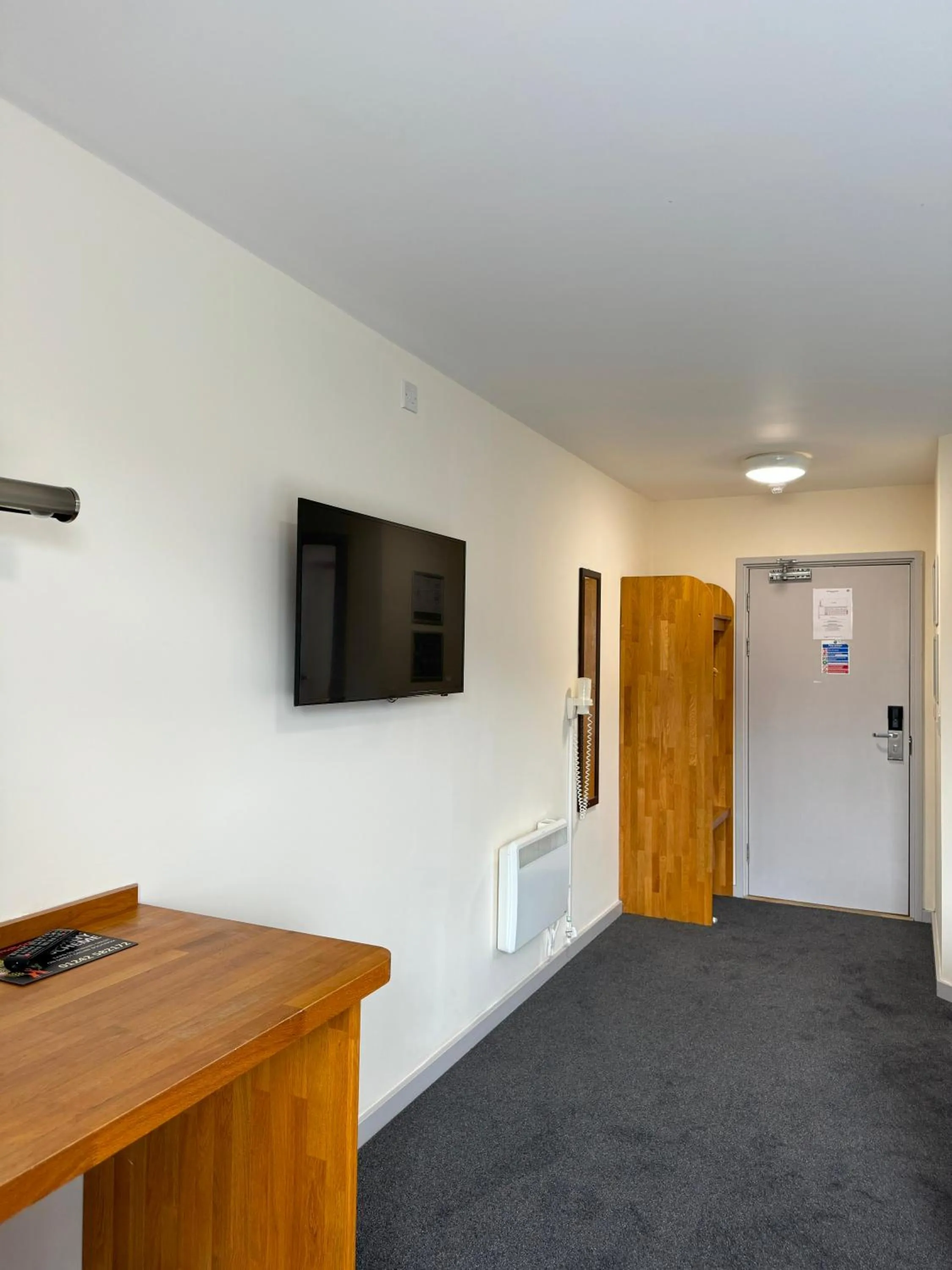 Photo of the whole room in Citilodge Wakefield Hotel by Roomsbooked