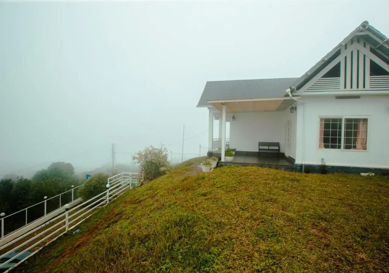 Property building in White Stone Vagamon Hilltop Cottage by VOYE HOMES Property building in White Stone Vagamon Hilltop Cottage by VOYE HOMES