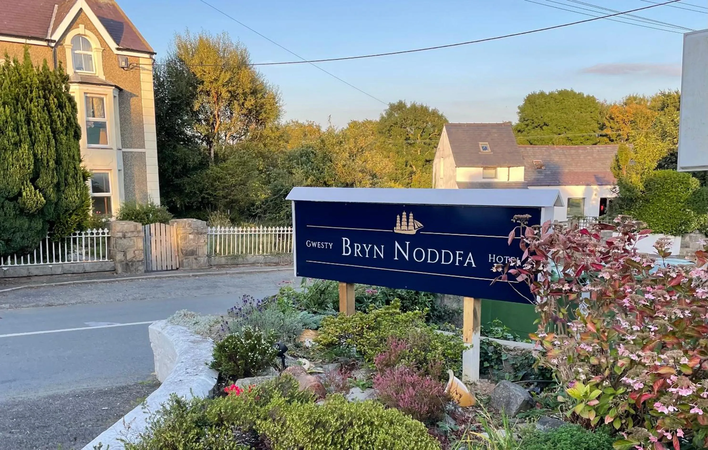 Property building in Bryn Noddfa