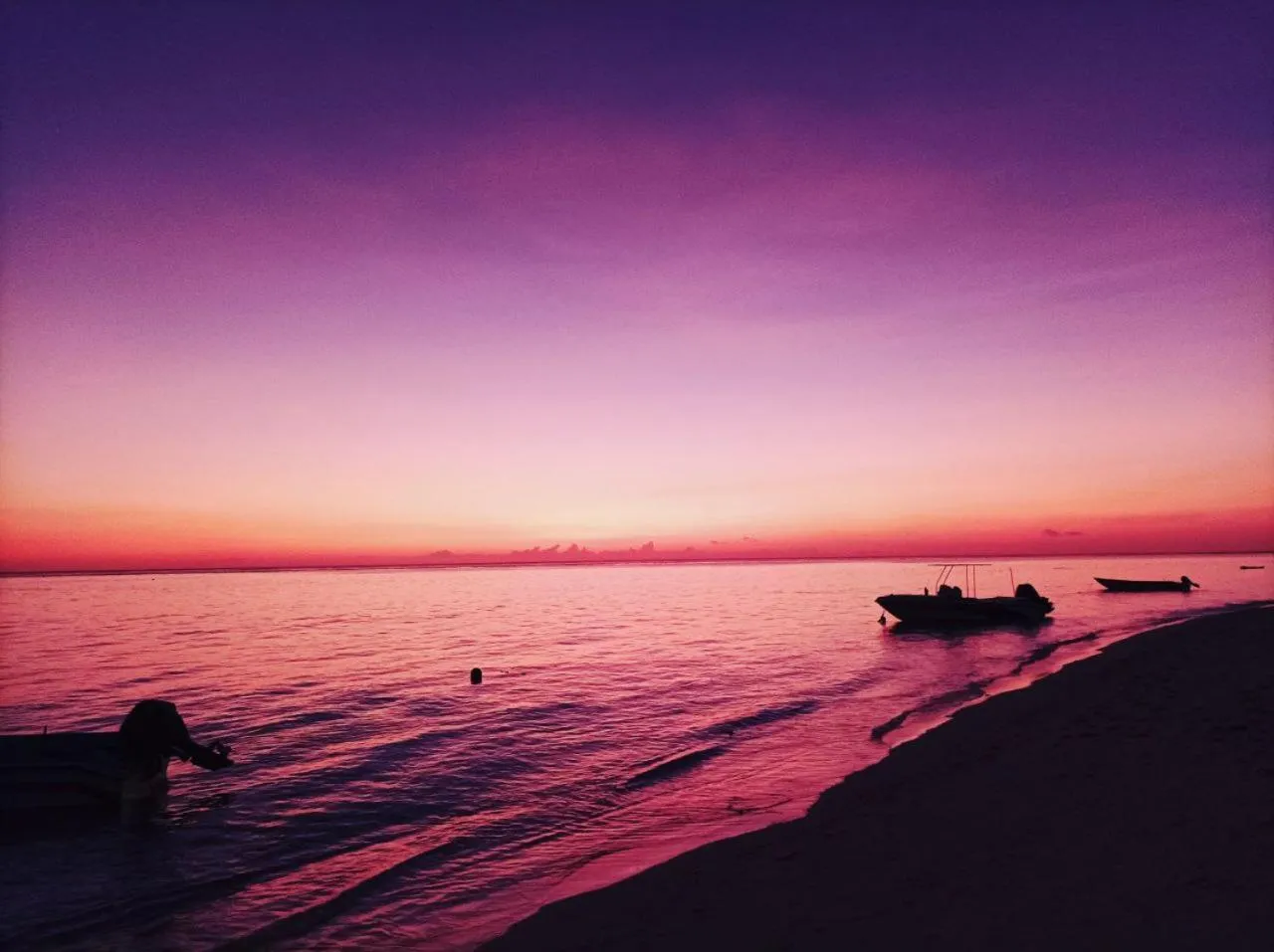 Sunrise in Belvedere Thoddoo