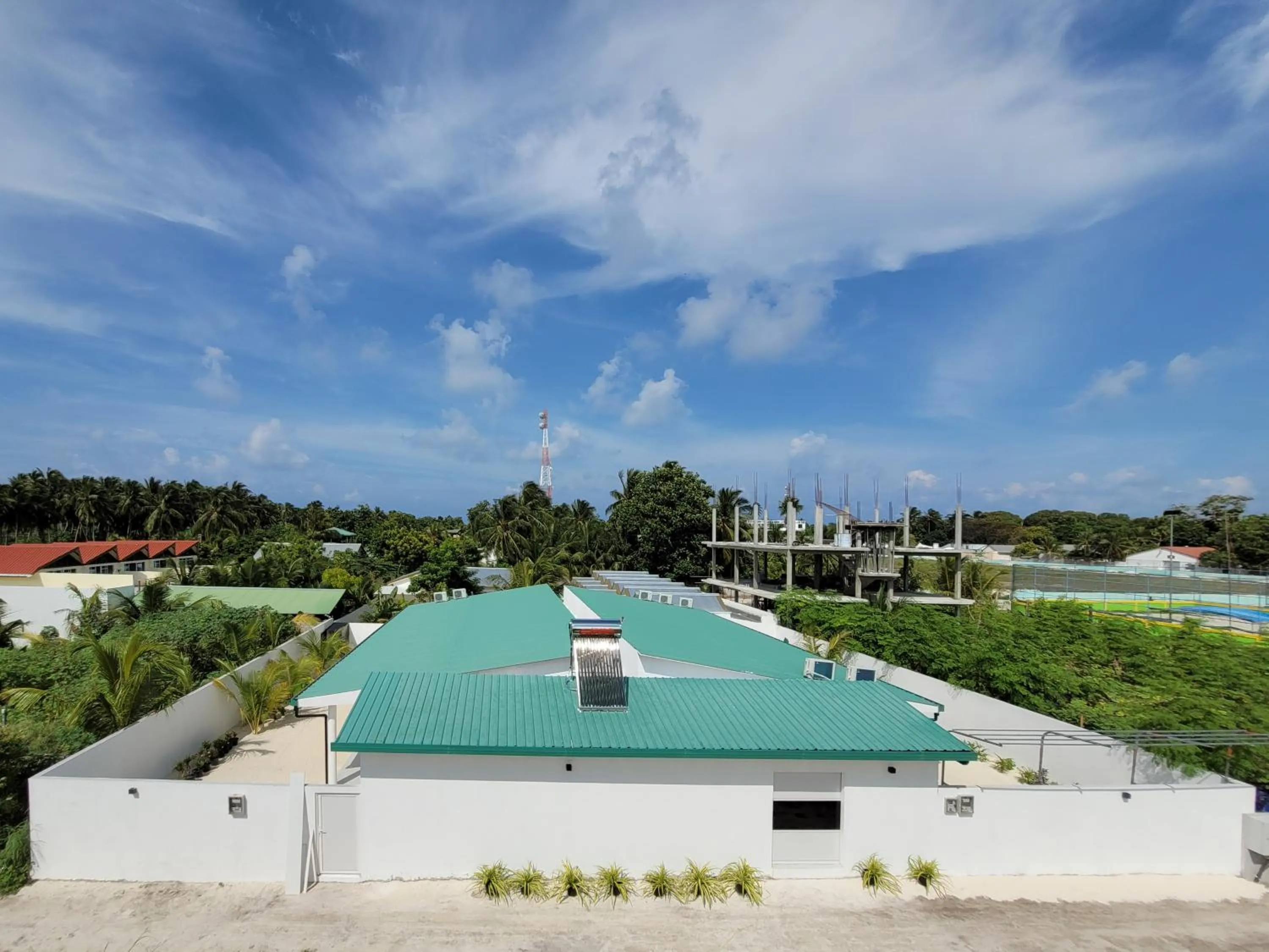 Facade/entrance in Belvedere Thoddoo