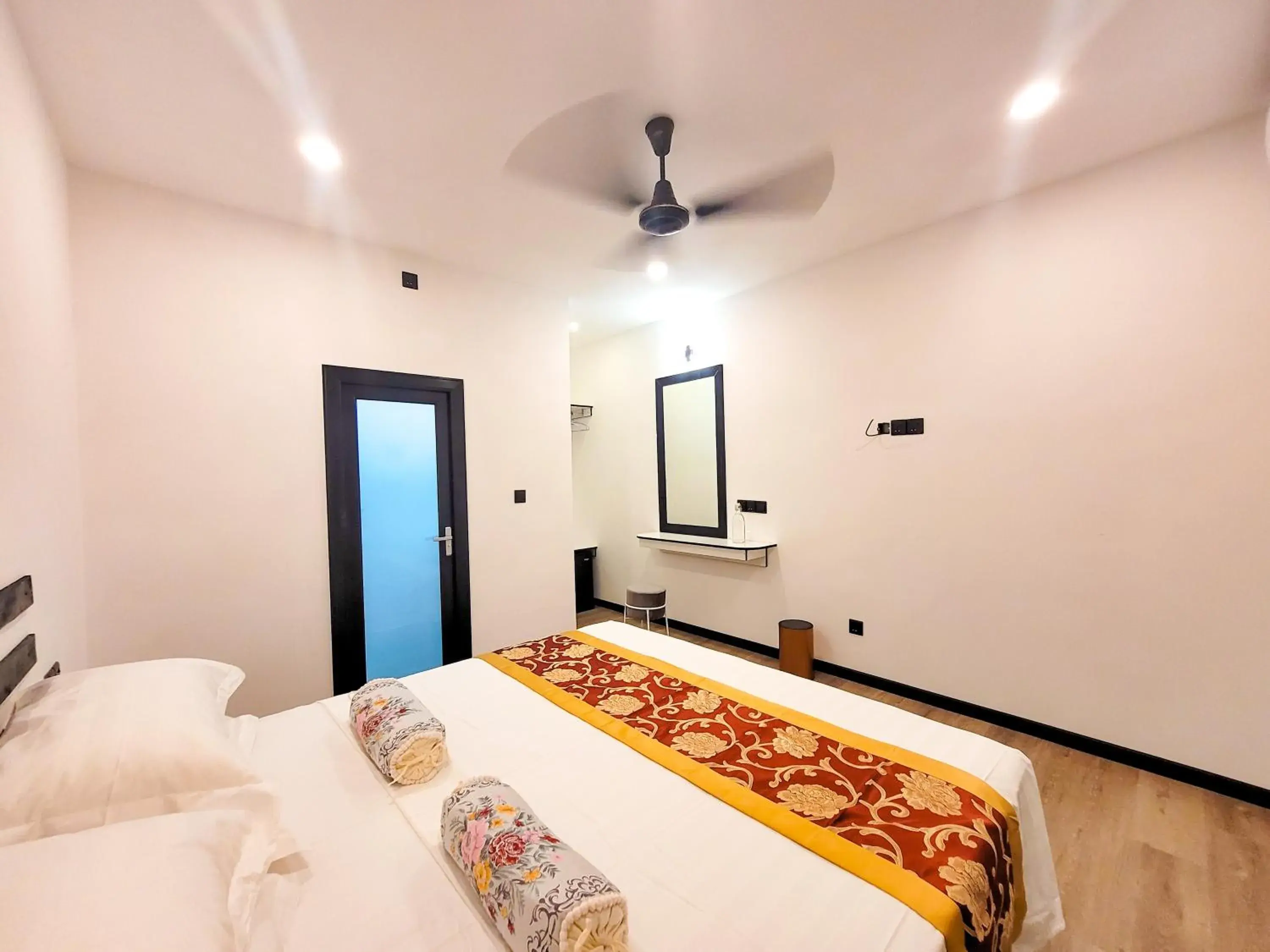 Bed in Belvedere Thoddoo Bed in Belvedere Thoddoo