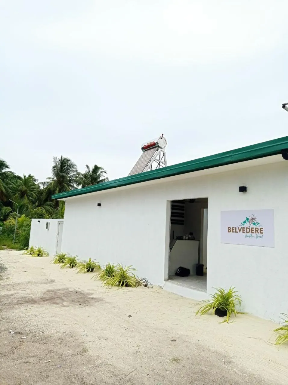 Street view in Belvedere Thoddoo