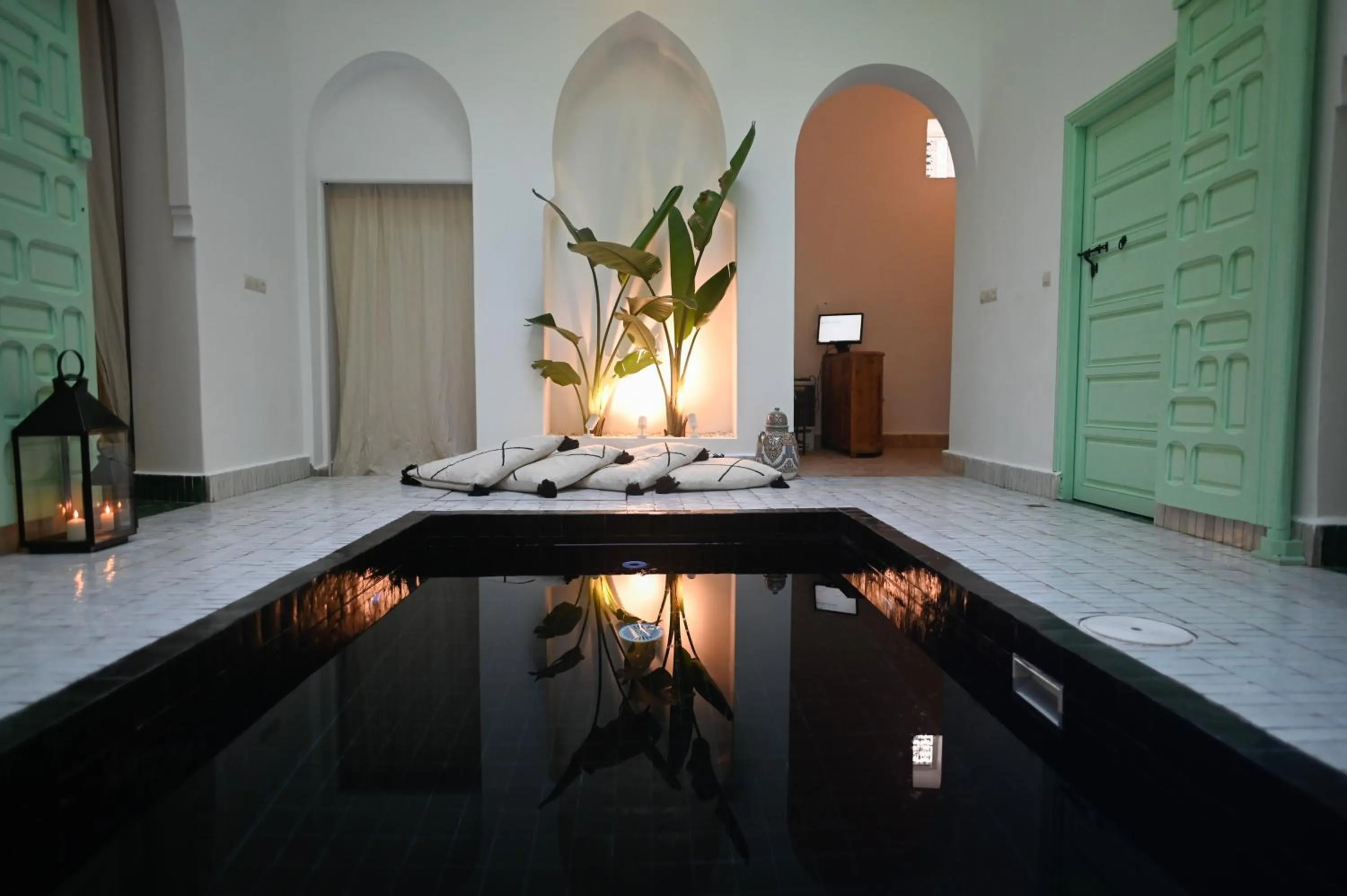 Swimming pool in Riad Dar Rabiaa
