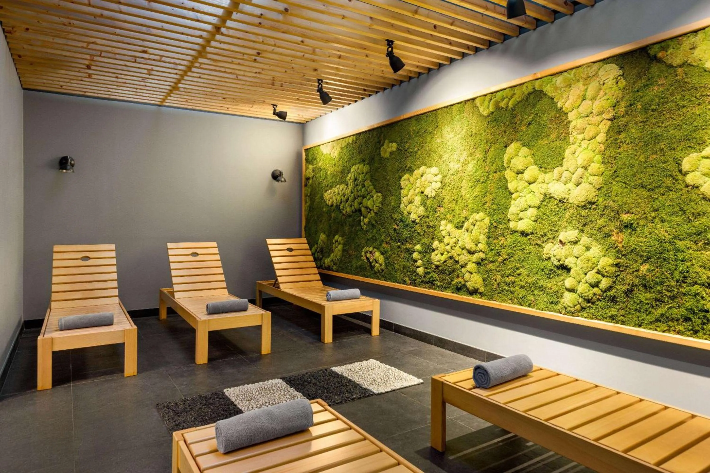 Fitness centre/facilities in Vienna House by Wyndham Andel's Prague