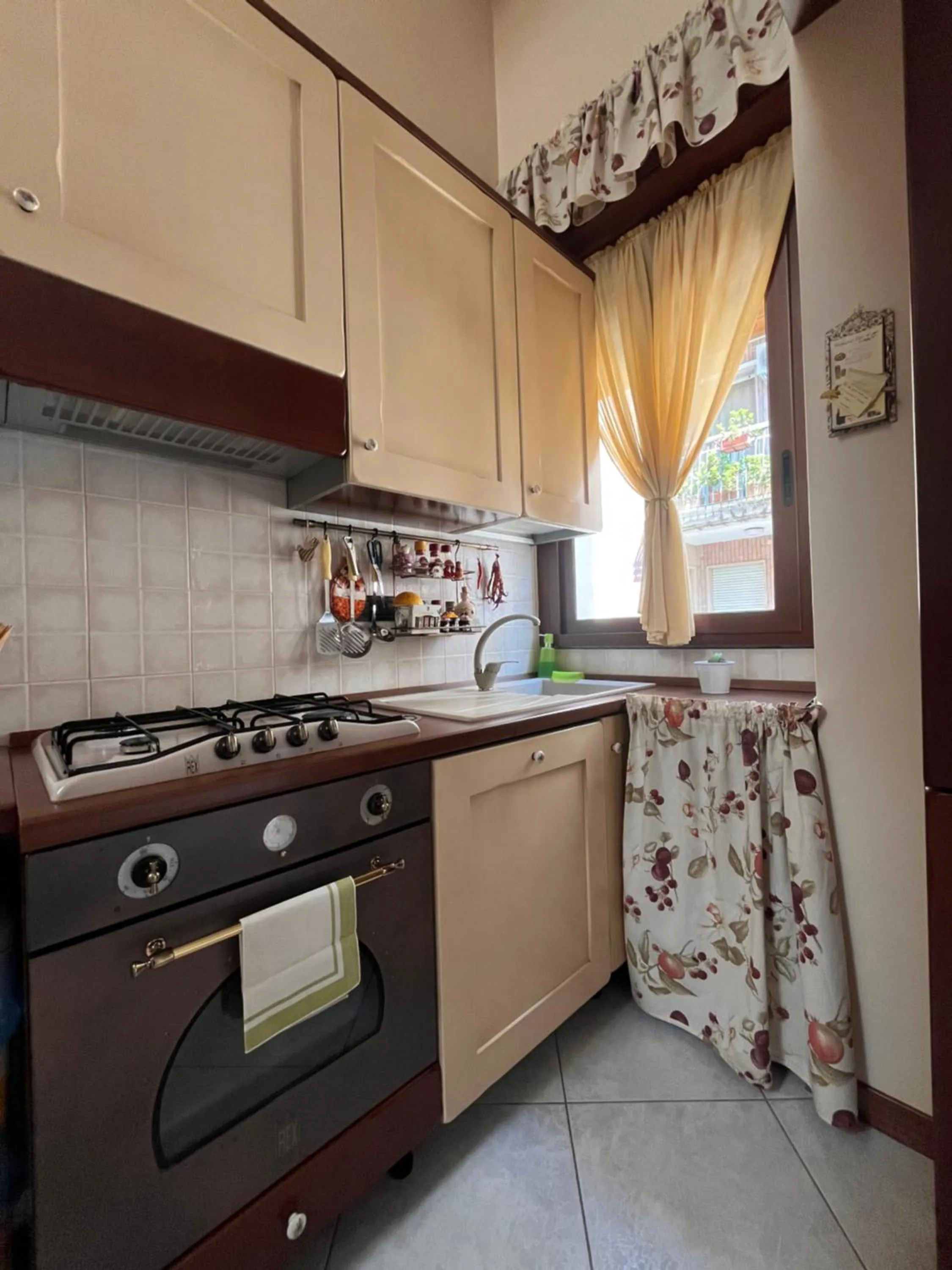 Kitchen or kitchenette in B&B Alis Home