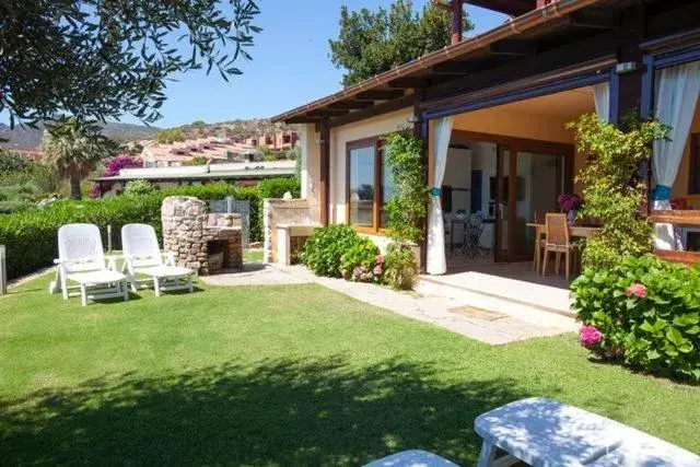 Villa con barbecue con giardino vista mare Villa con barbecue con giardino vista mare