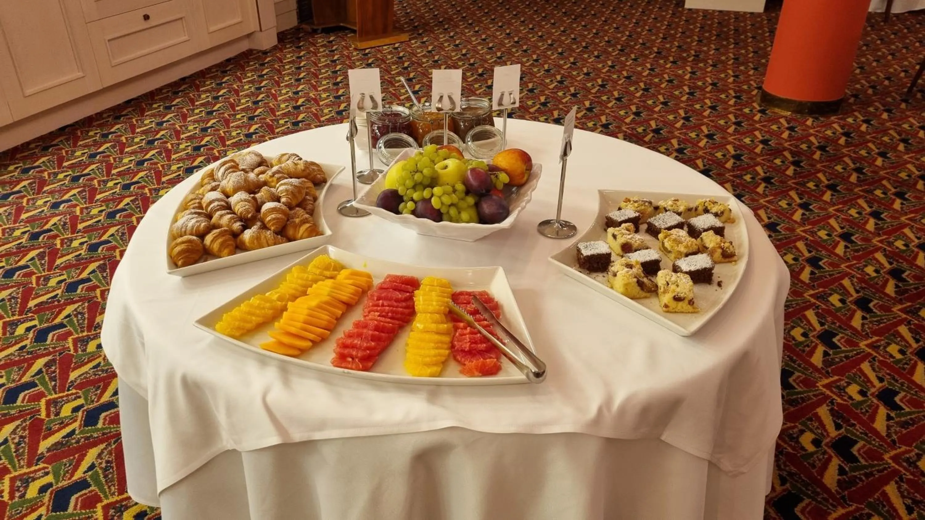 Breakfast in Hotel Savoy Prague