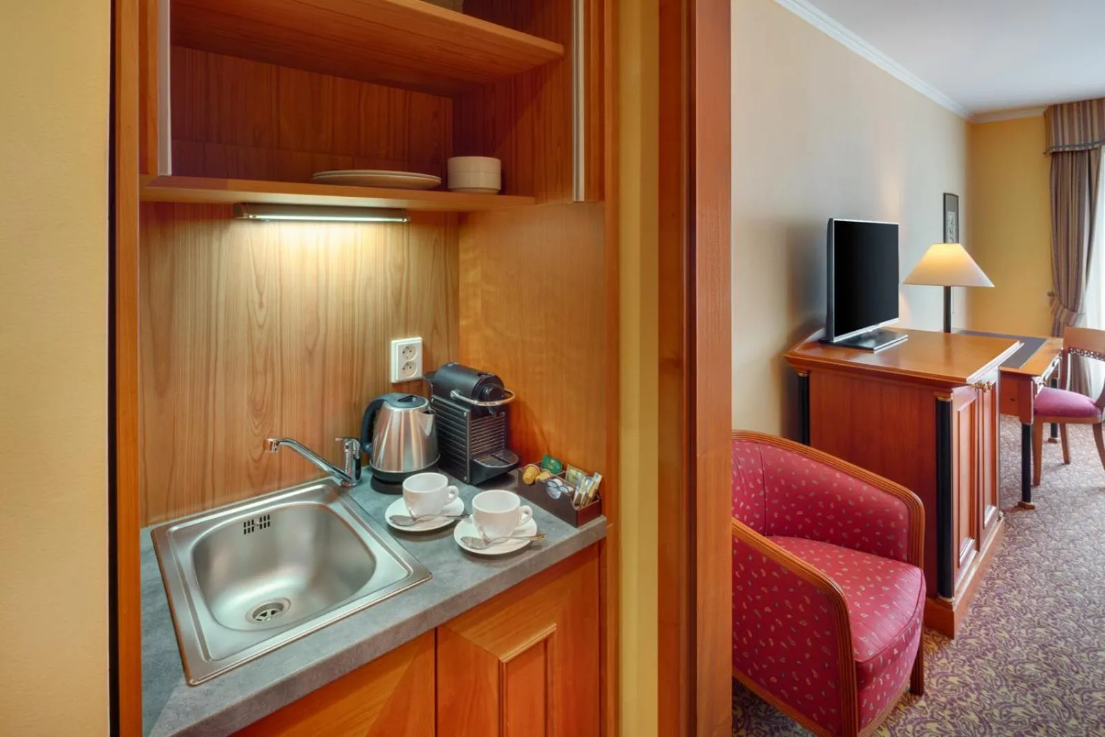 TV and multimedia in Hotel Savoy Prague