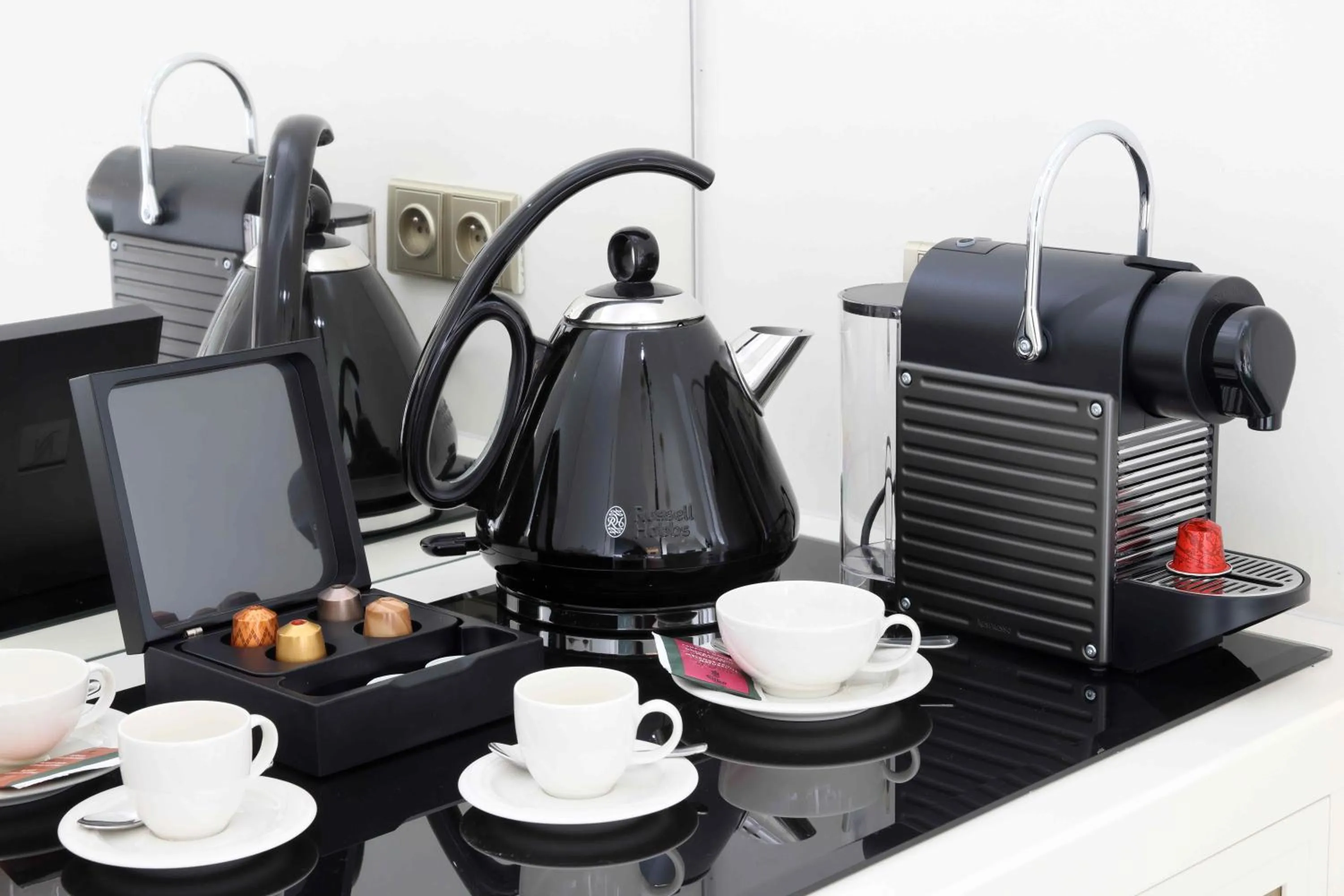 Coffee/tea facilities in Hotel Savoy Prague