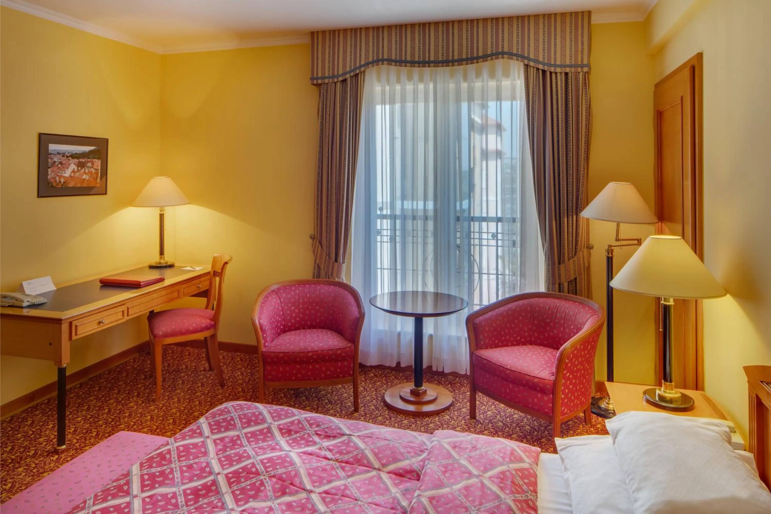 Seating area, Bed in Hotel Savoy Prague
