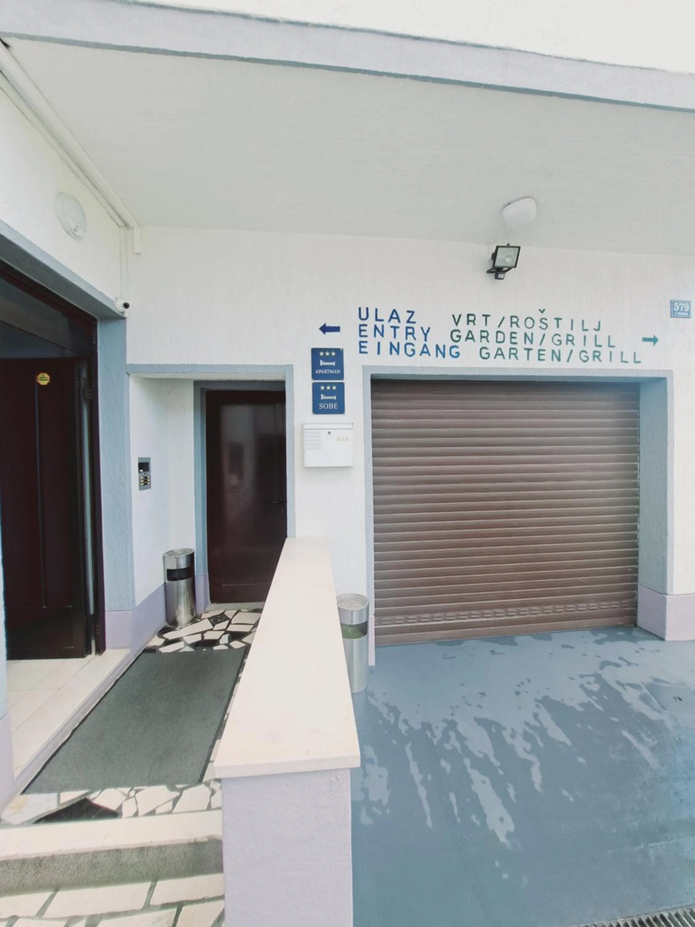 Facade/entrance in Guesthouse Varnica