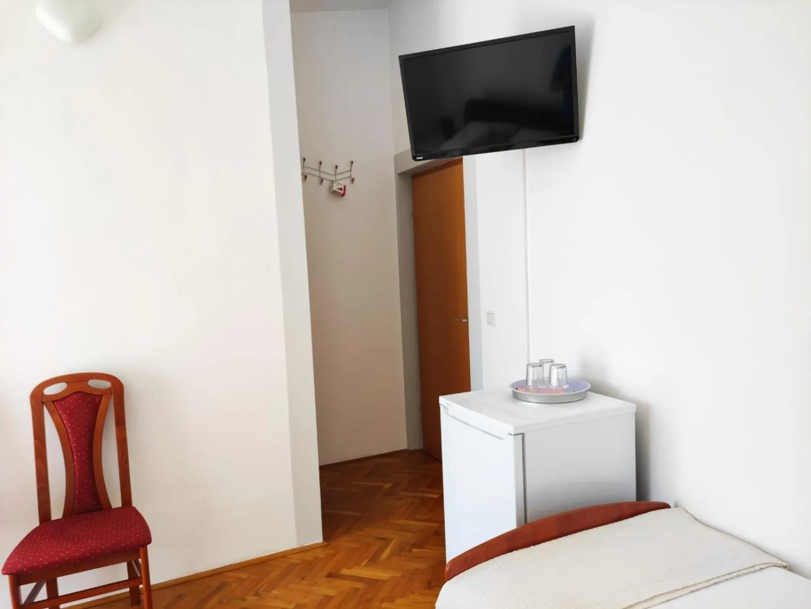 Bathroom, Bed in Guesthouse Varnica