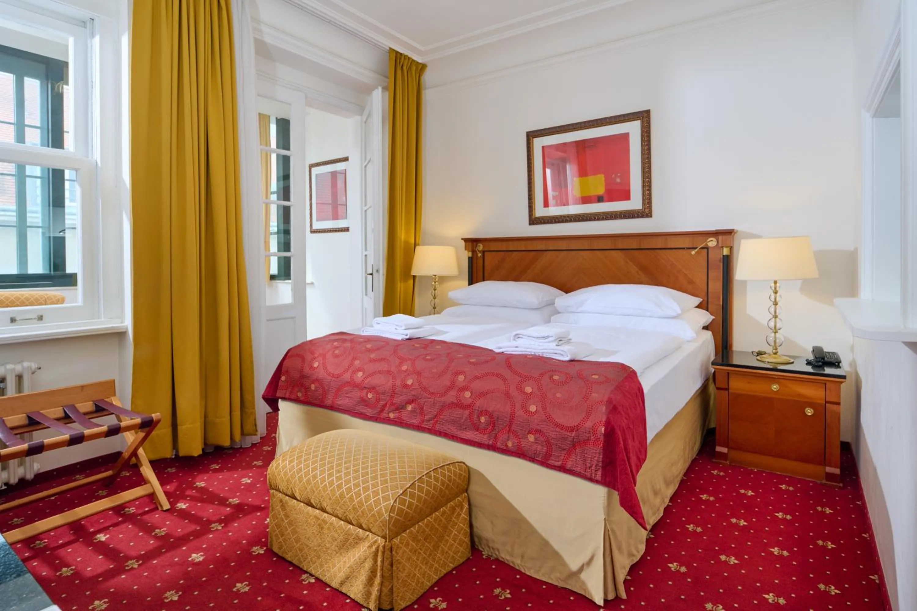 Bedroom, Bed in Hotel Bologna