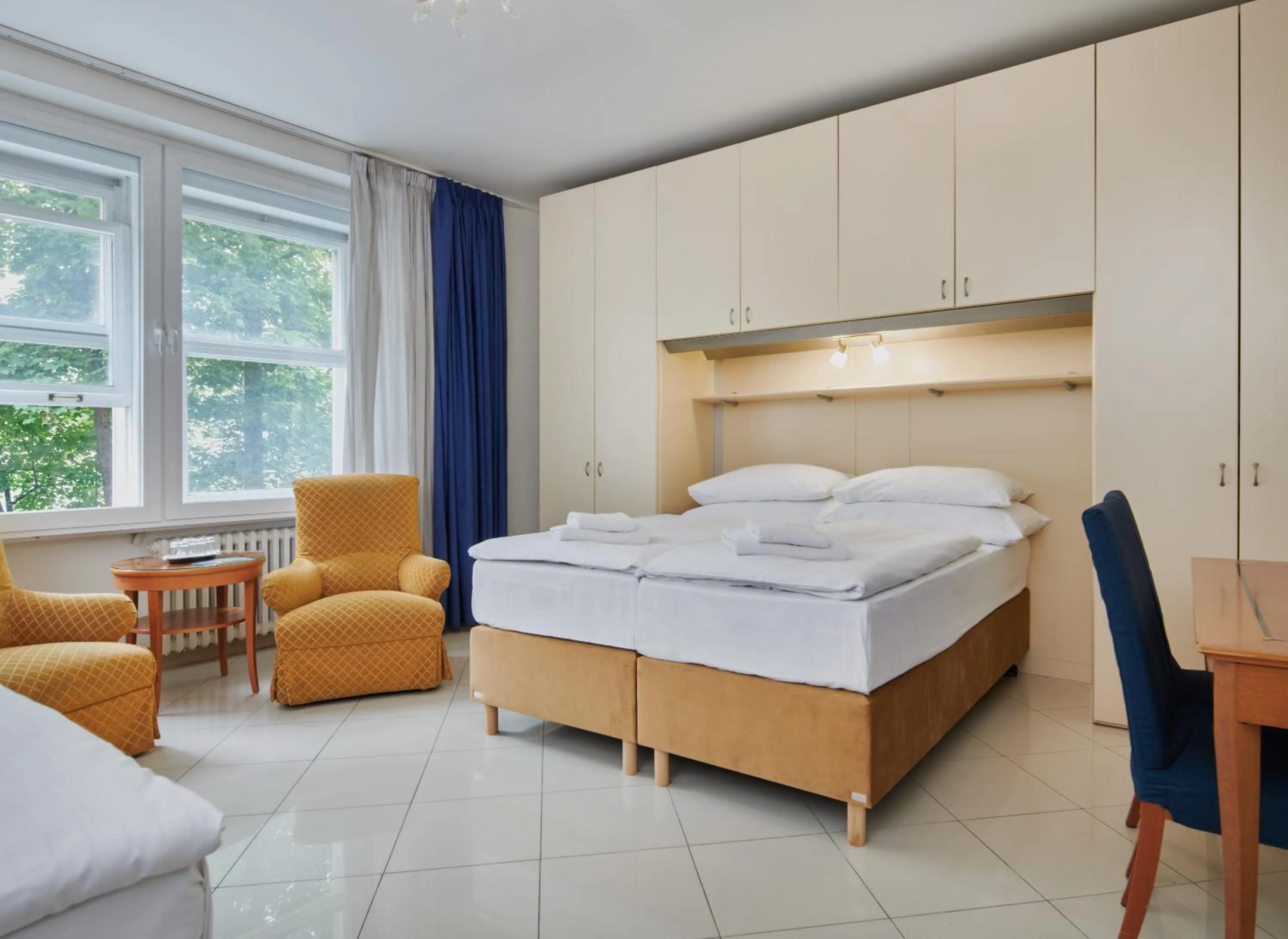 Bedroom, Bed in Hotel Bologna