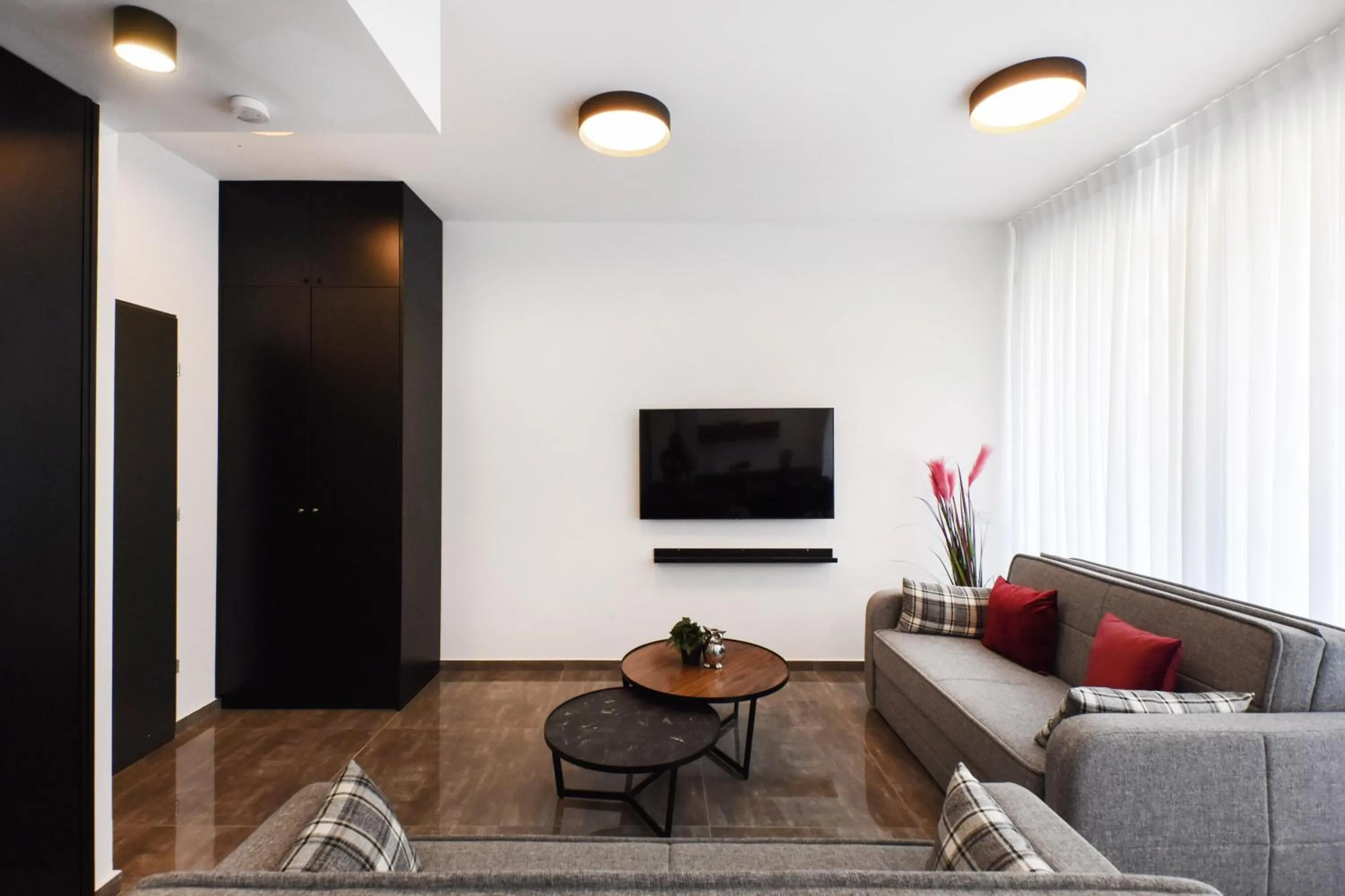 Brand New 1BR in front of the beach by HolyGuest