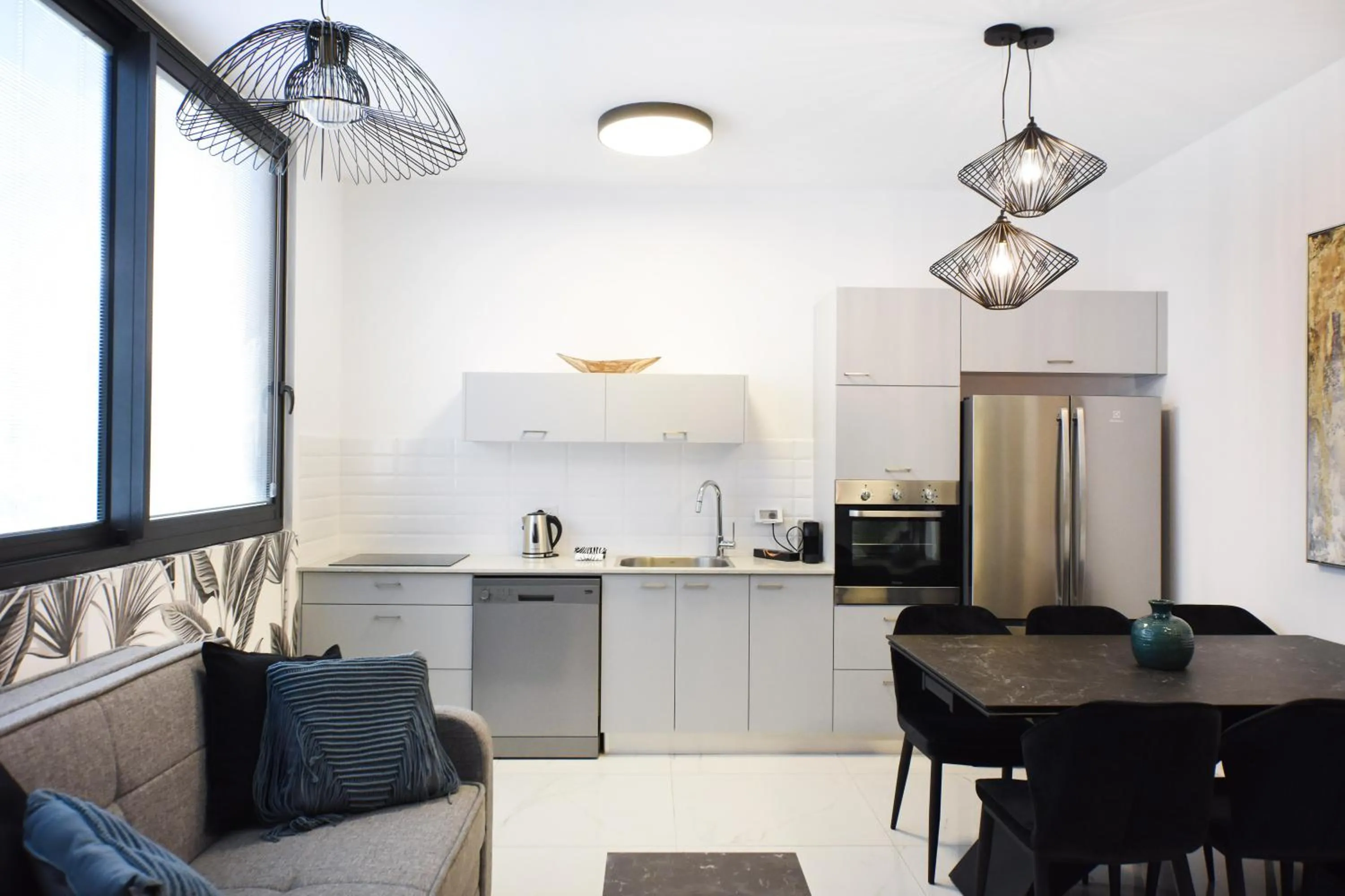 Kitchen or kitchenette in Palm 1BR next to Gazoz Beach by HolyGuest