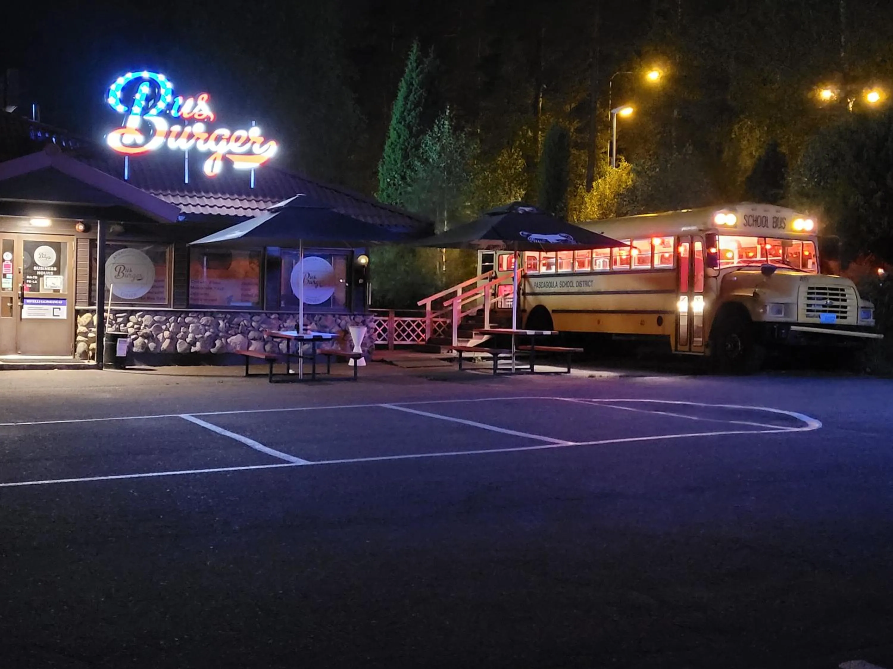 Restaurant/places to eat in Hotelli Salpakangas