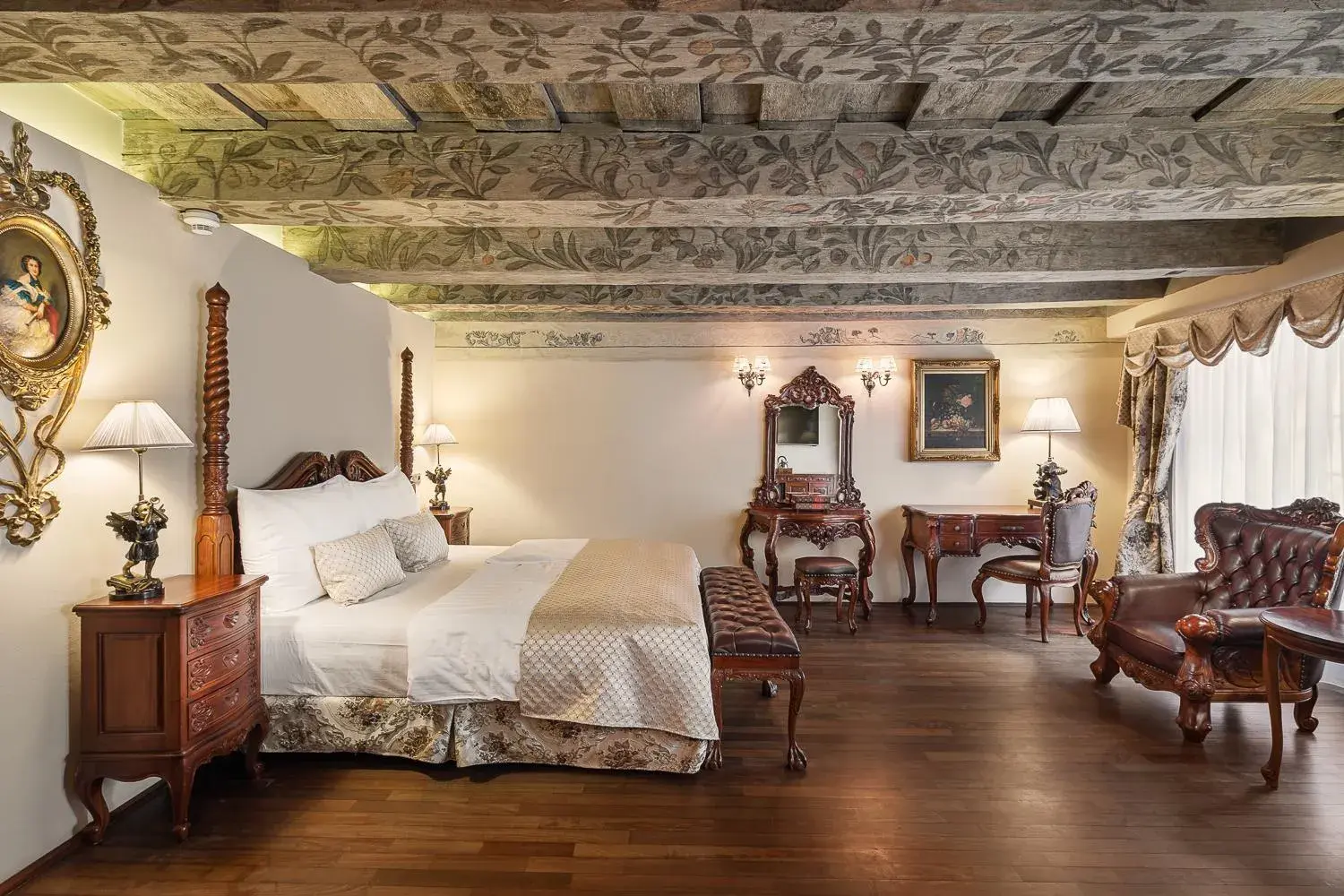 Junior Suite - single occupancy in Iron Gate Hotel & Suites Prague by BHG Junior Suite - single occupancy in Iron Gate Hotel & Suites Prague by BHG