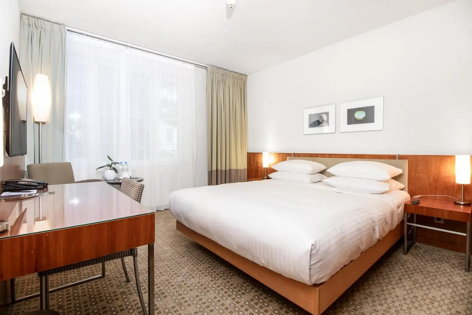 Classic Garden View in K+K Hotel Central Classic Garden View in K+K Hotel Central