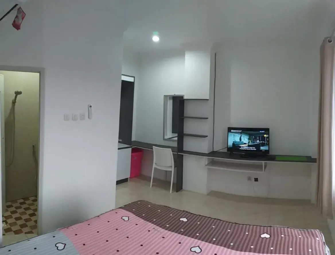 TV and multimedia, Bed in DACOSTEL Syariah TV and multimedia, Bed in DACOSTEL Syariah