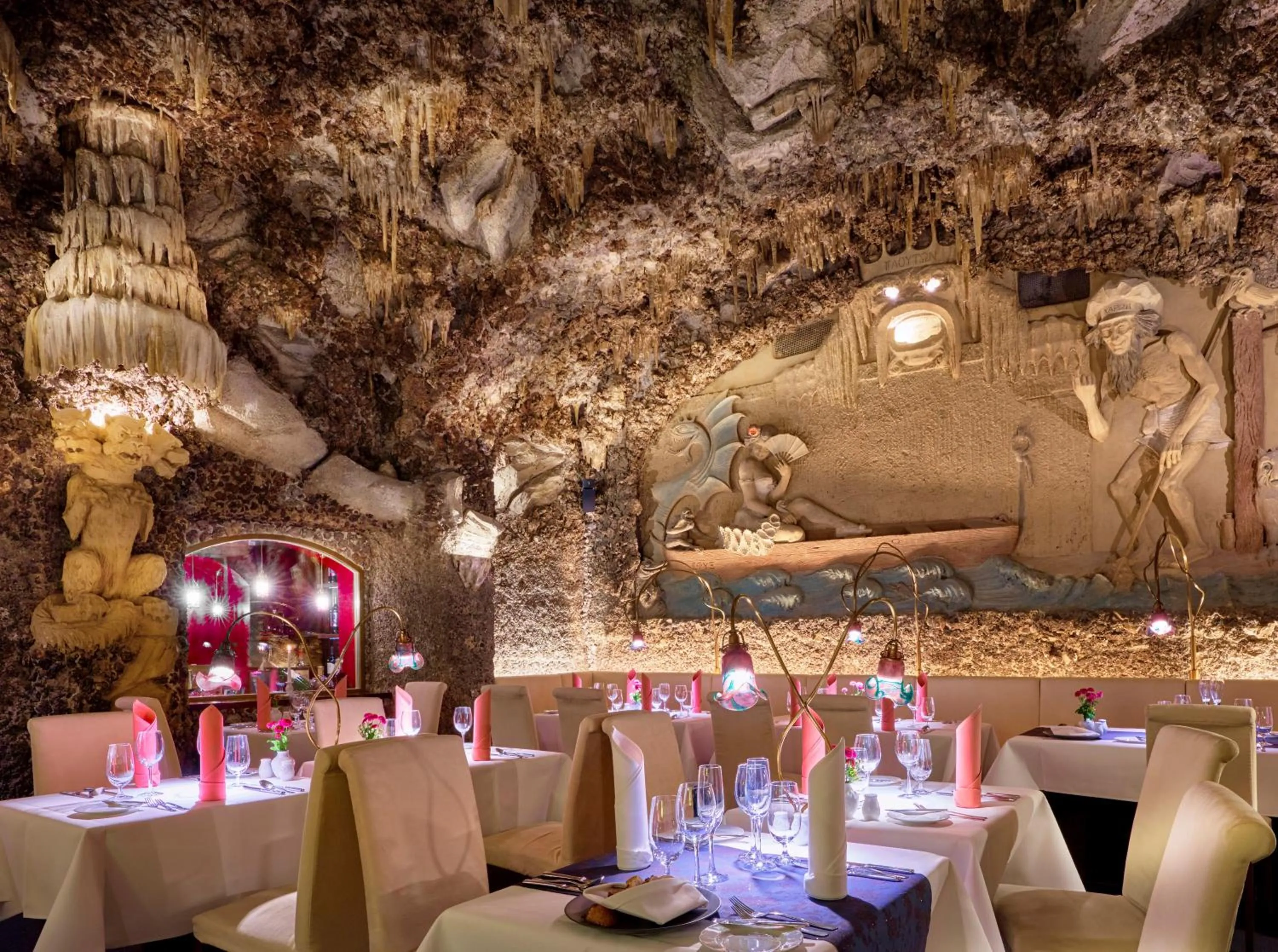 Restaurant/places to eat in Adria Hotel Prague