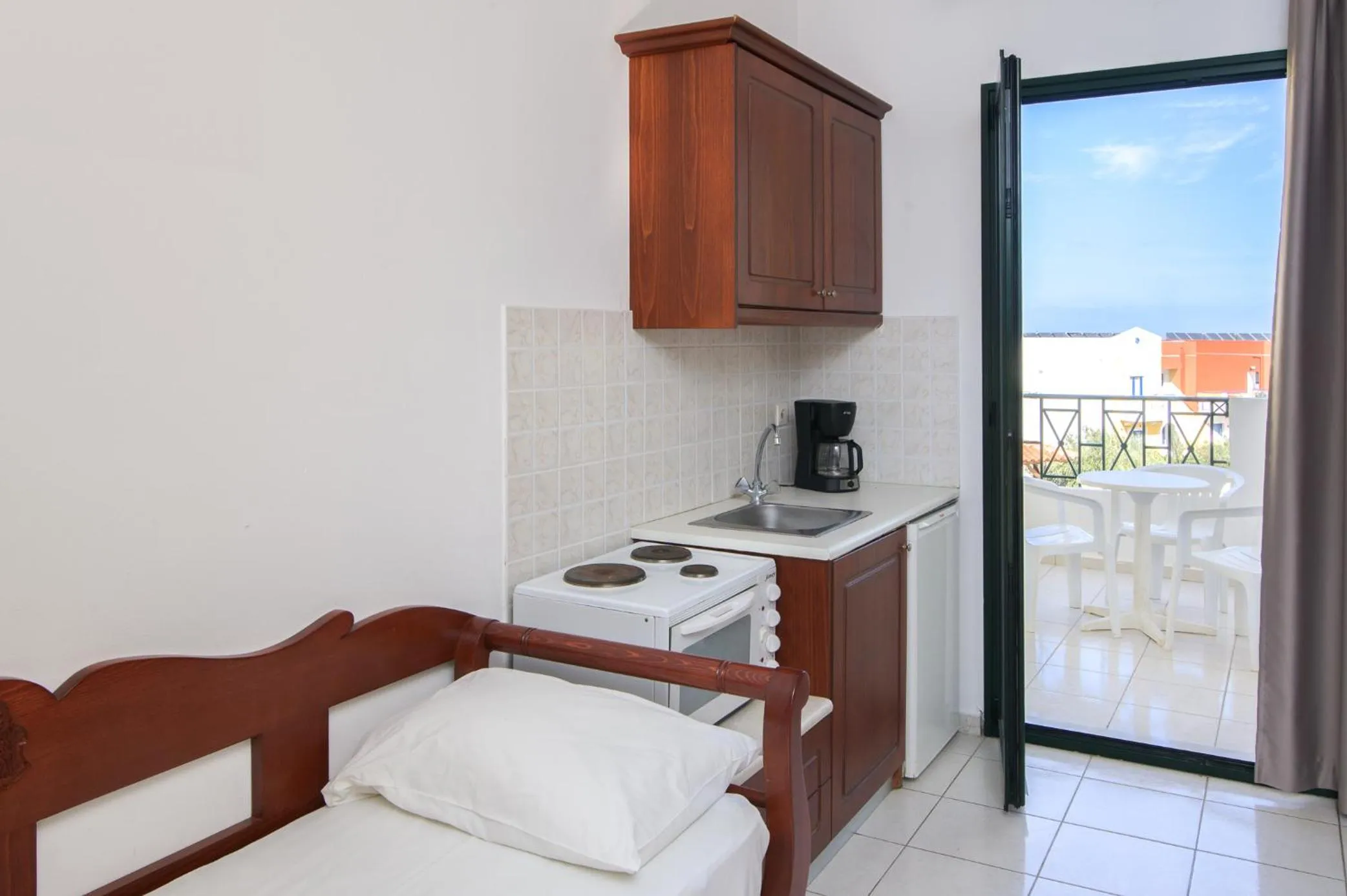 oven in Ariadni Palace Apartments