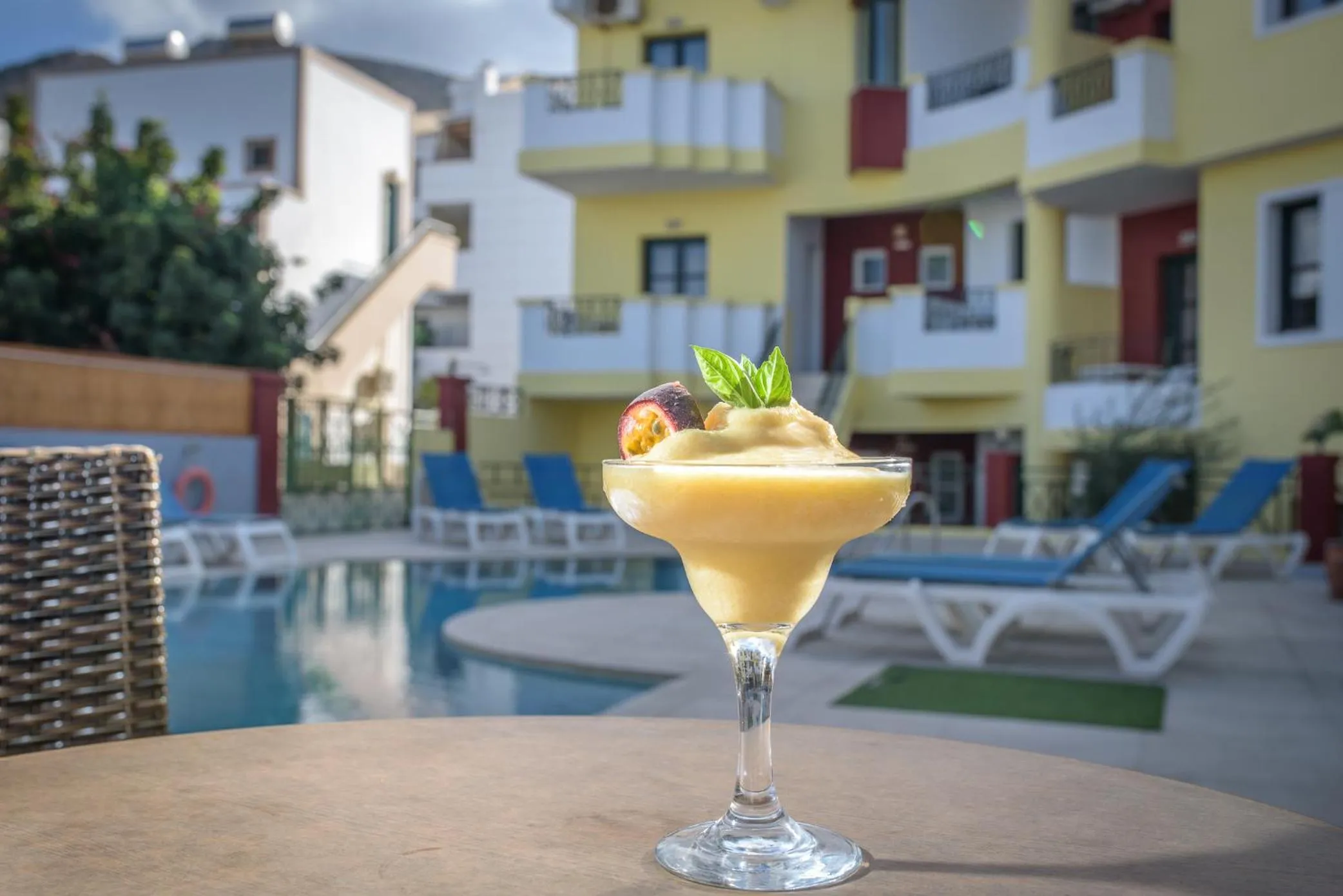 Drinks in Ariadni Palace Apartments