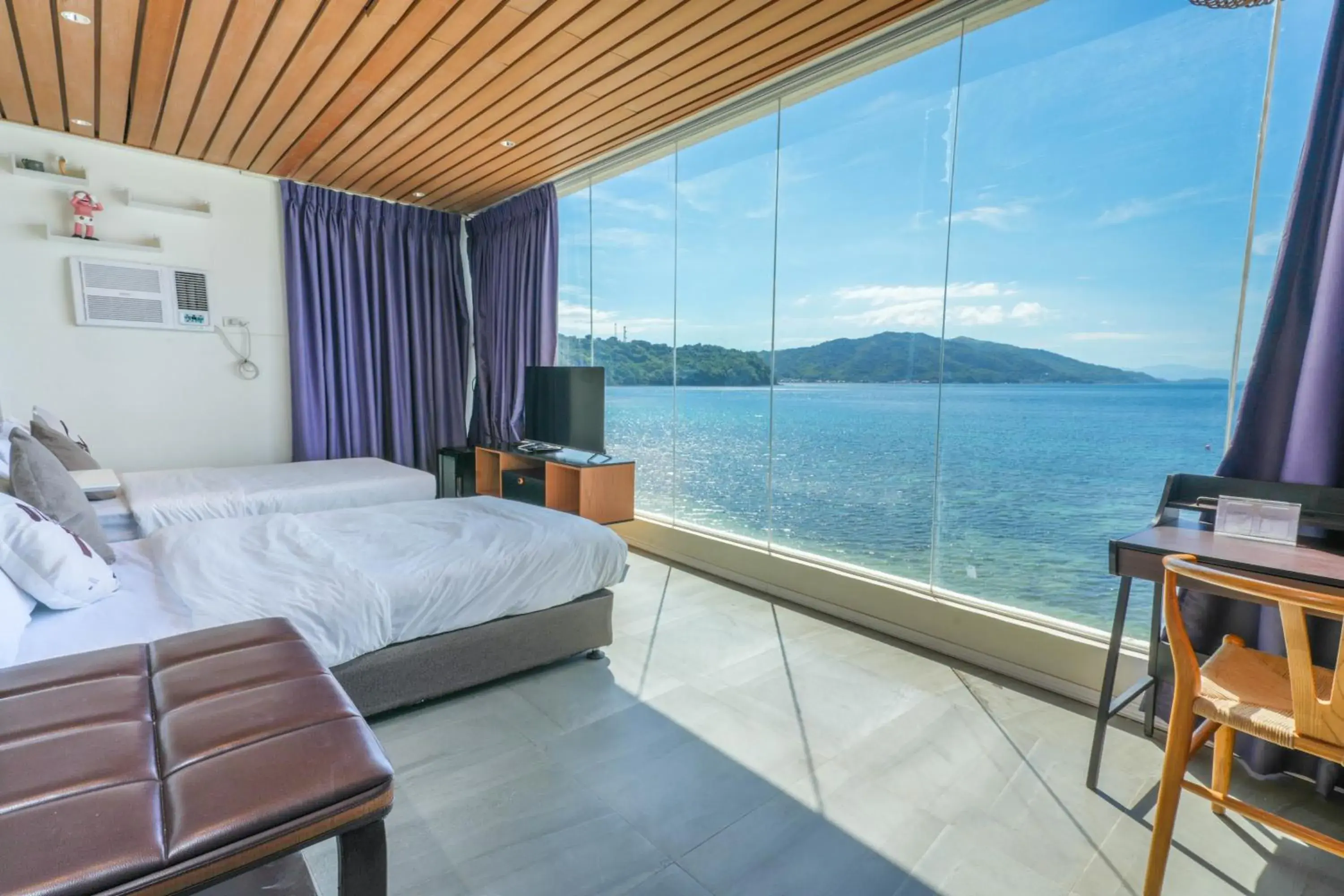 Superior Twin Room with Sea View in Destino Beach Resort and Hotel Superior Twin Room with Sea View in Destino Beach Resort and Hotel