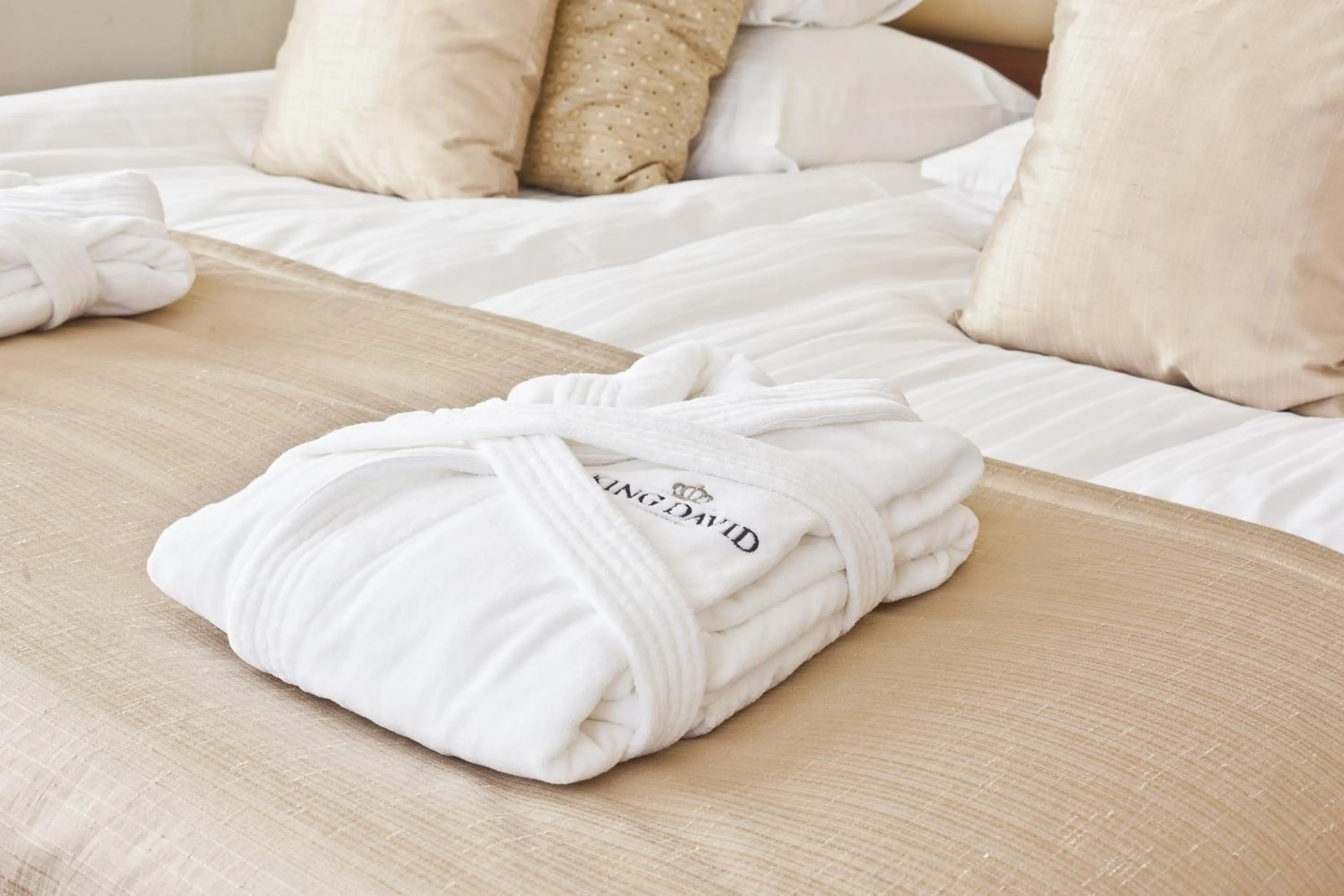 Bathroom, Bed in Kosher Hotel King David Prague