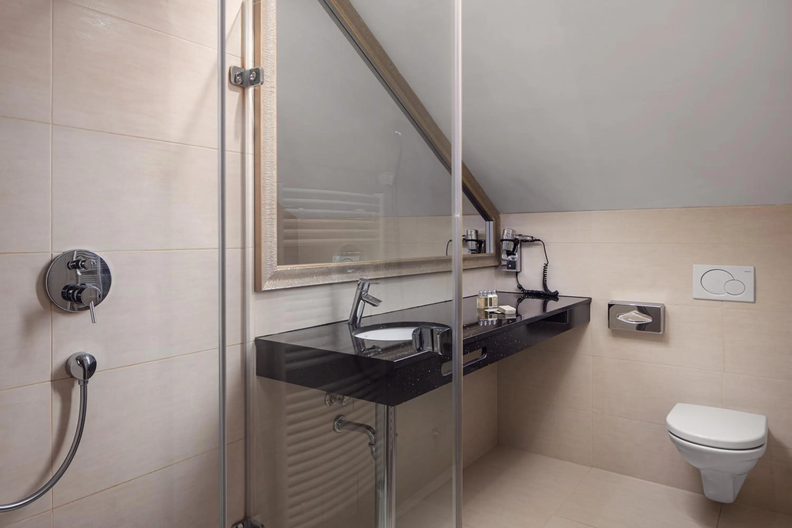 Bathroom in Kosher Hotel King David Prague