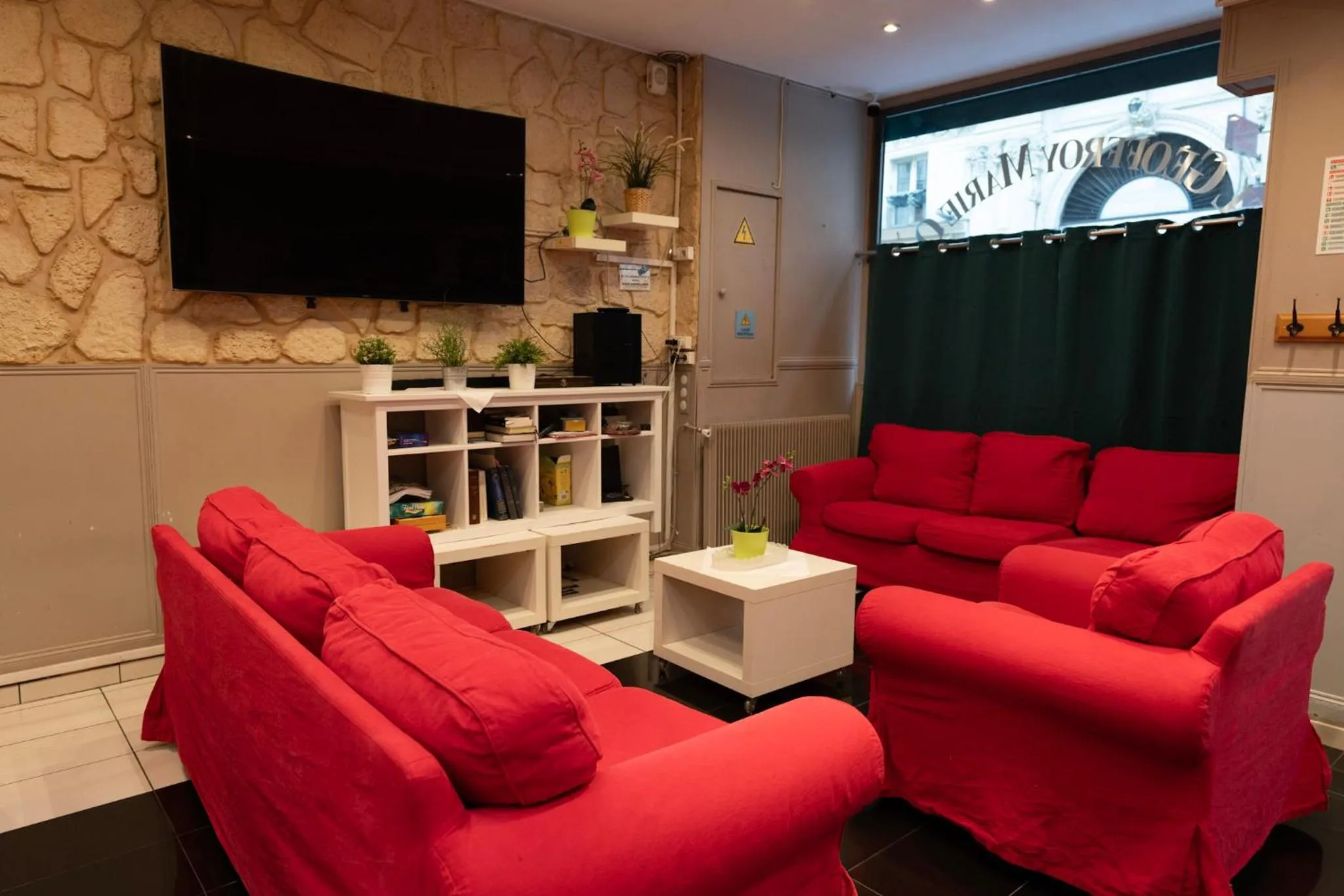 TV and multimedia in Hotel Geoffroy Marie Opéra