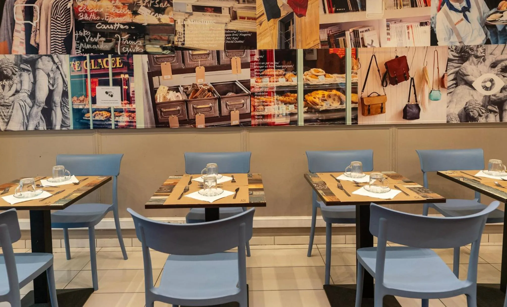 Seating area in Hotel Geoffroy Marie Opéra