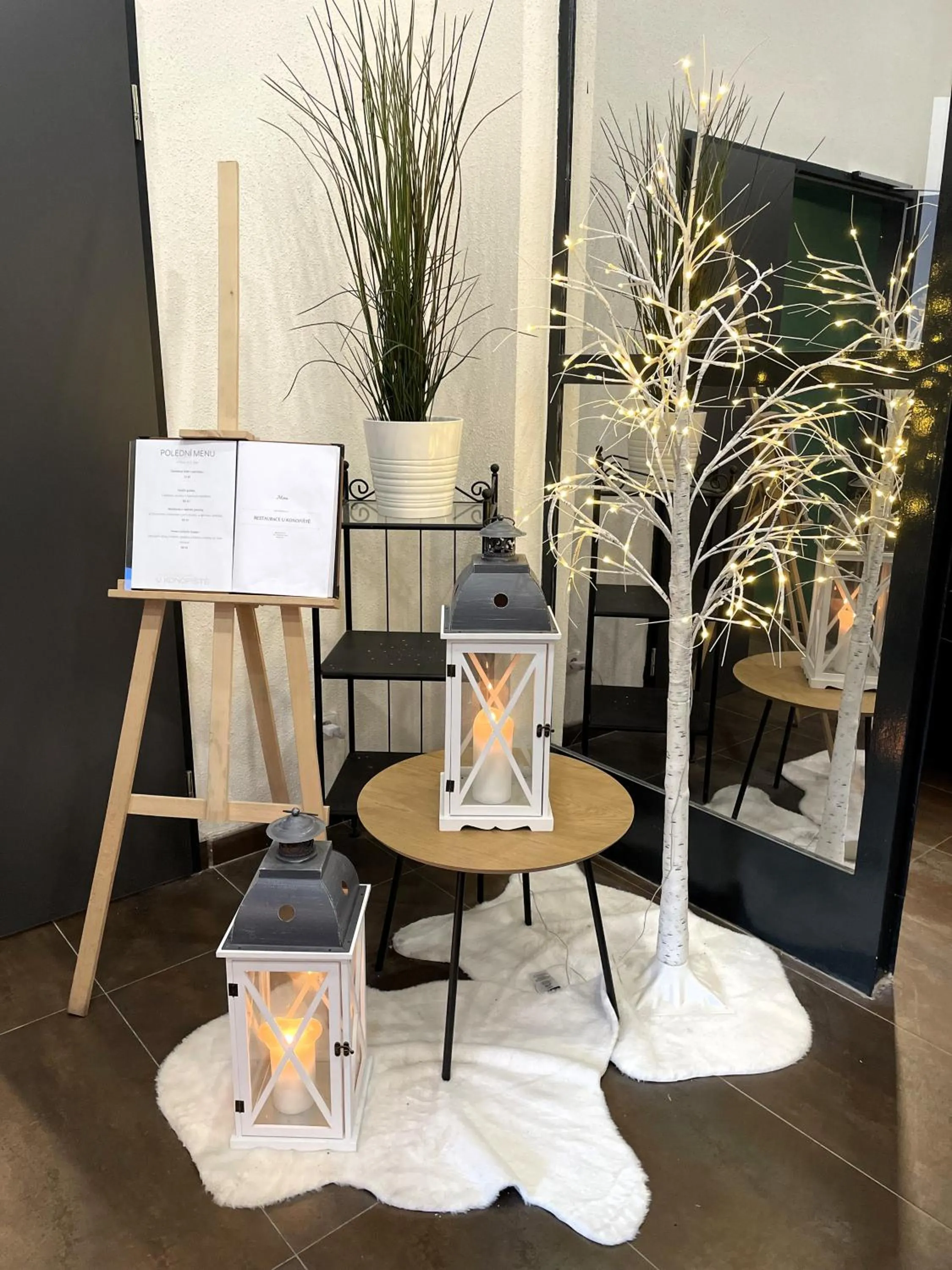 Lobby or reception in Hotel Benica