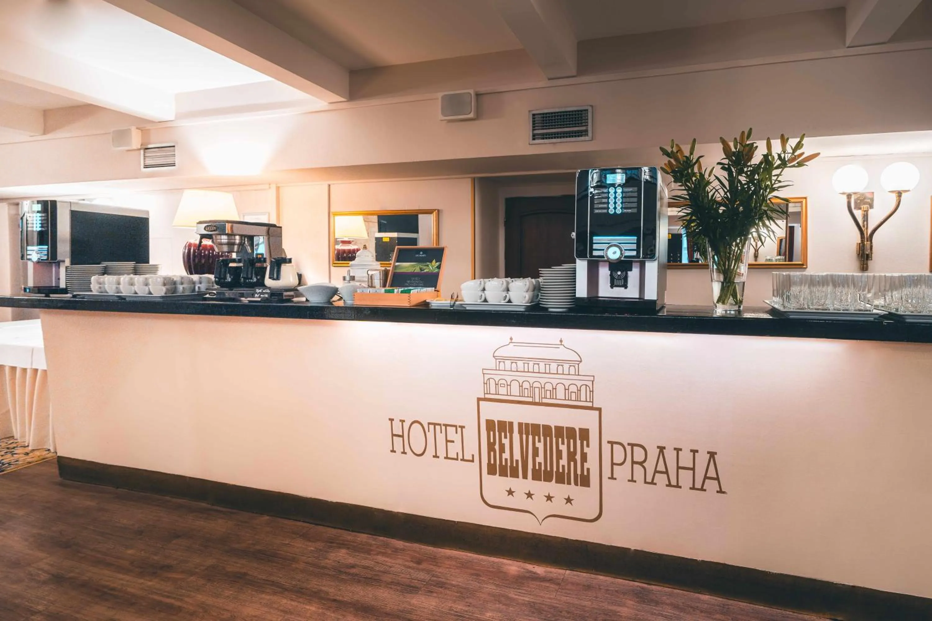 Breakfast in Belvedere