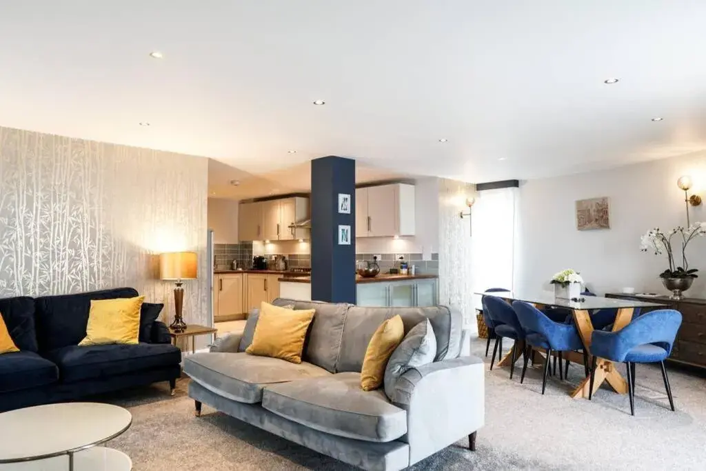 Beautiful 3 bedroom apartment by the Sea Beautiful 3 bedroom apartment by the Sea