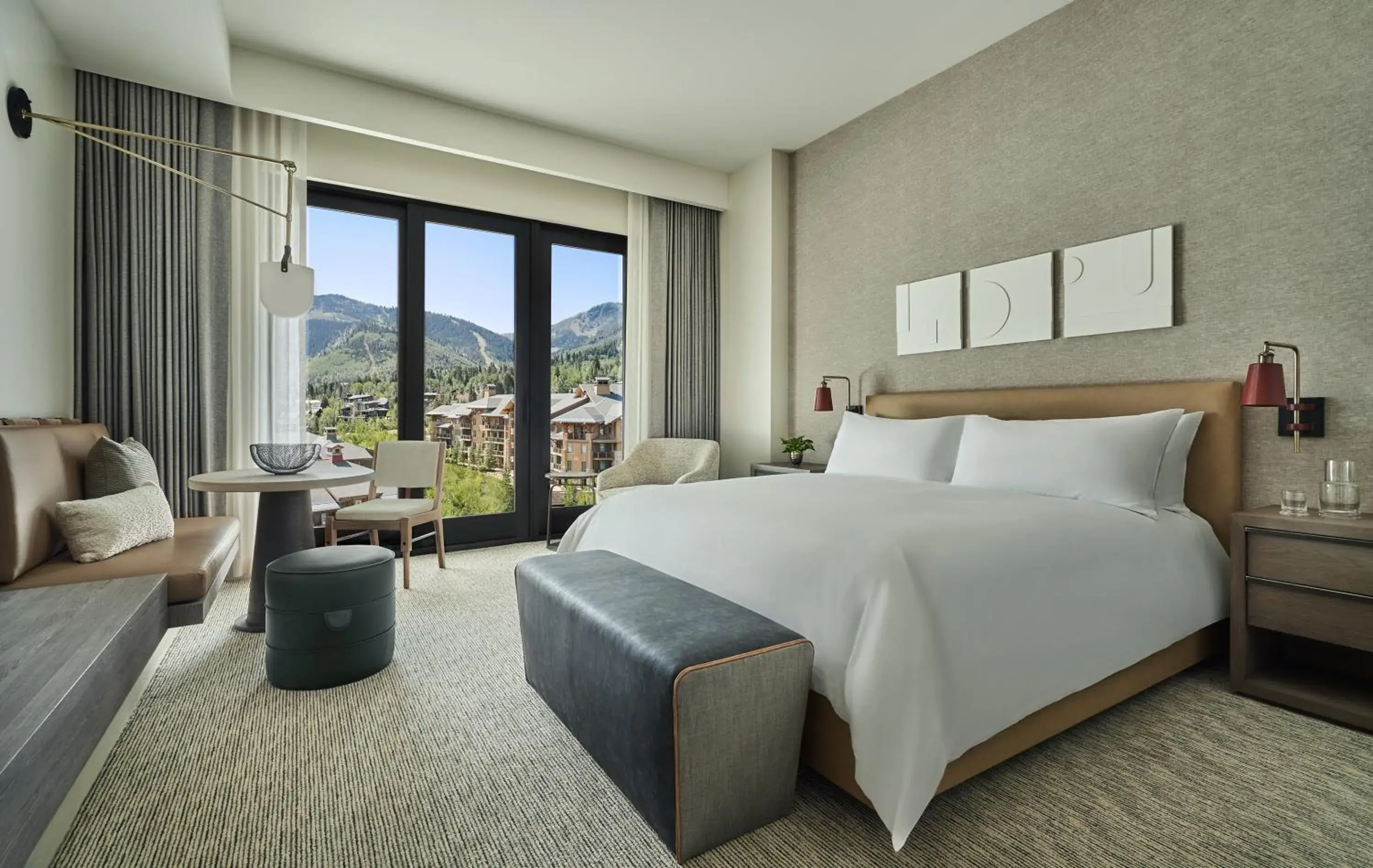 Peak View King Room in Pendry Park City Peak View King Room in Pendry Park City