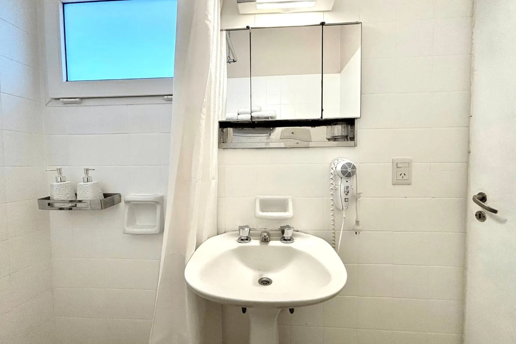 Toilet in Departamento completo en San Carlos de Bariloche, Argentina