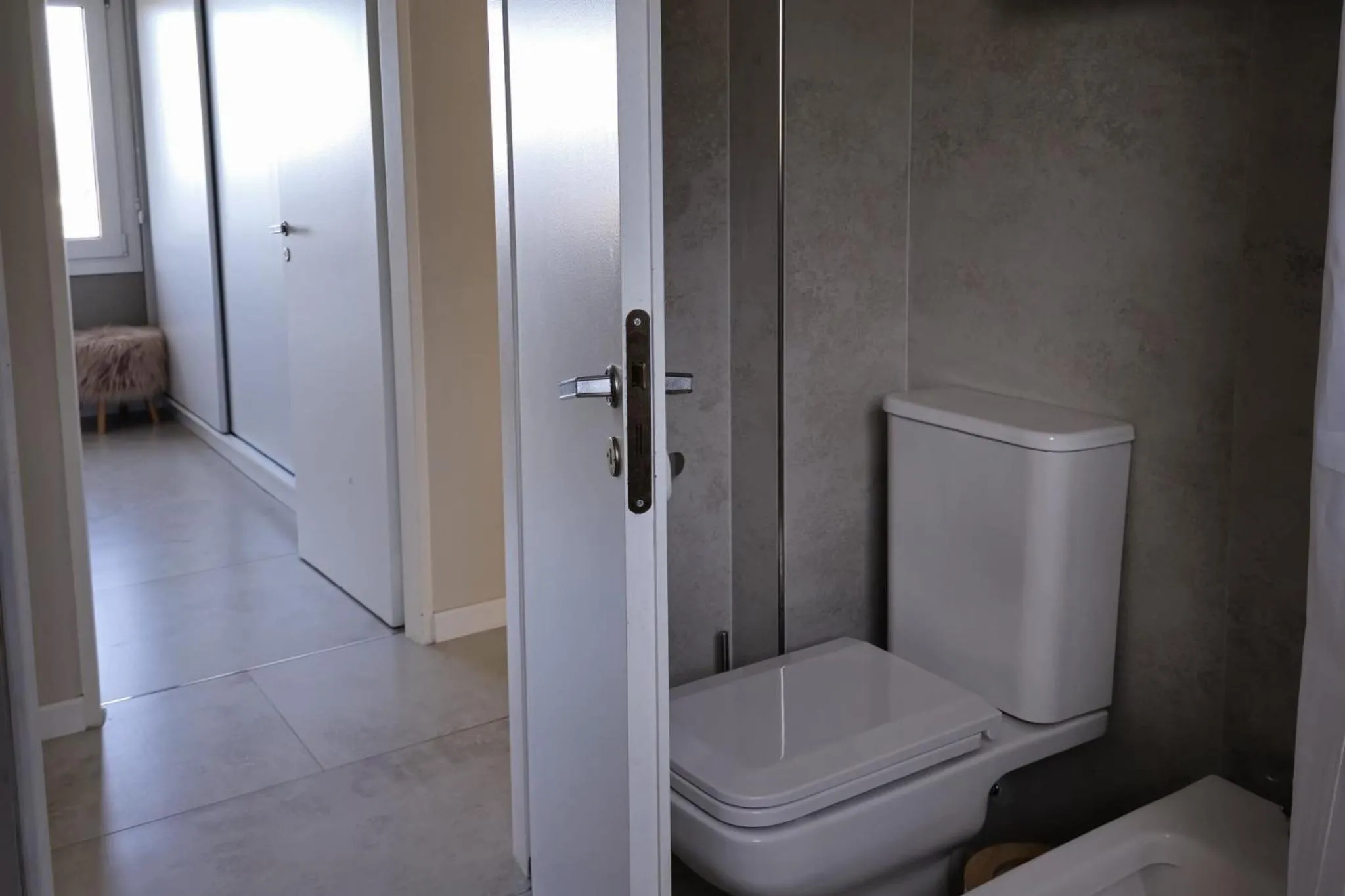 Toilet in Departamento completo en San Carlos de Bariloche, Argentina
